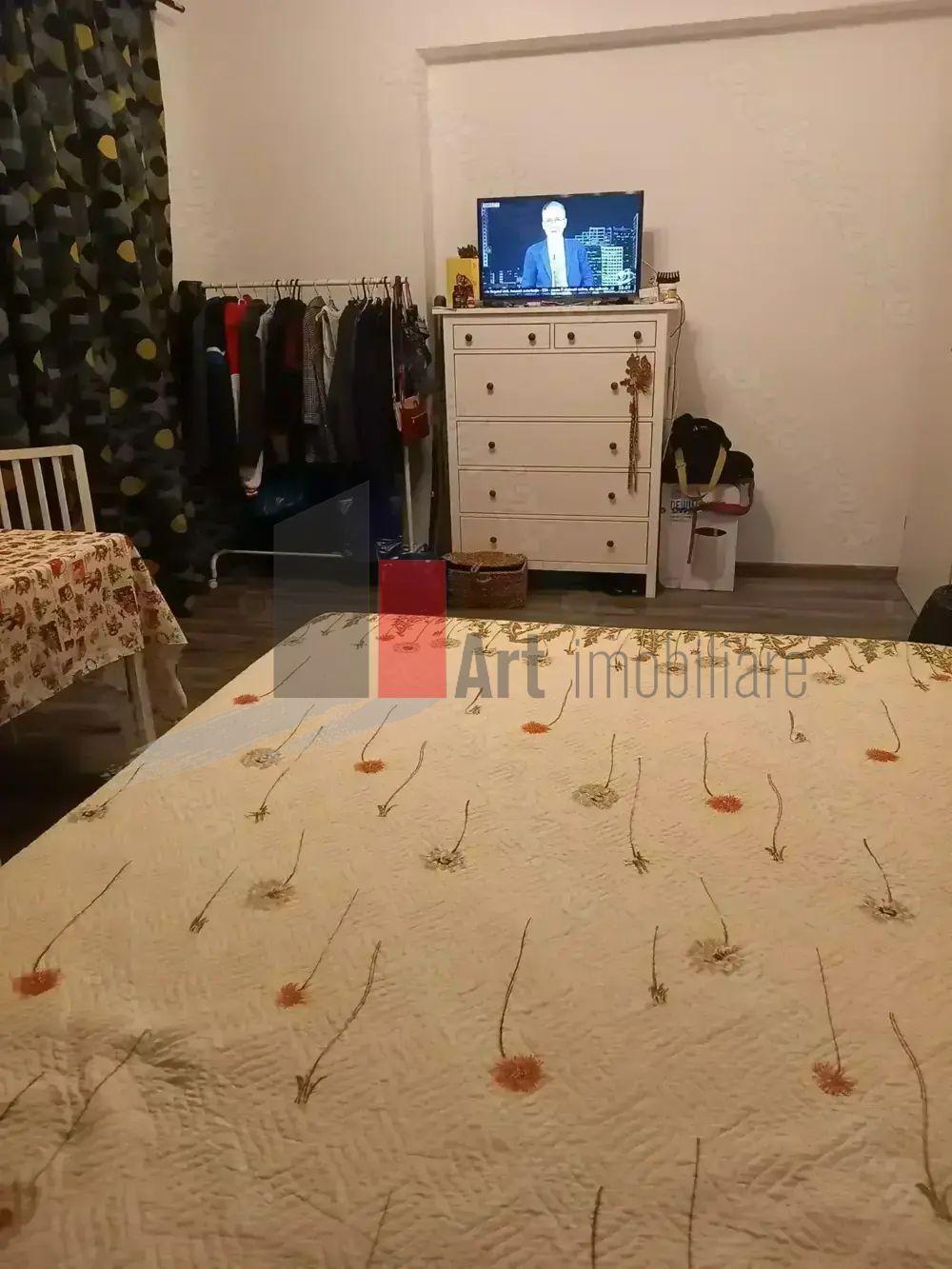 Vânzare apartament 3 camere decomandat cu centrală Metalurgiei Hornbach - 8