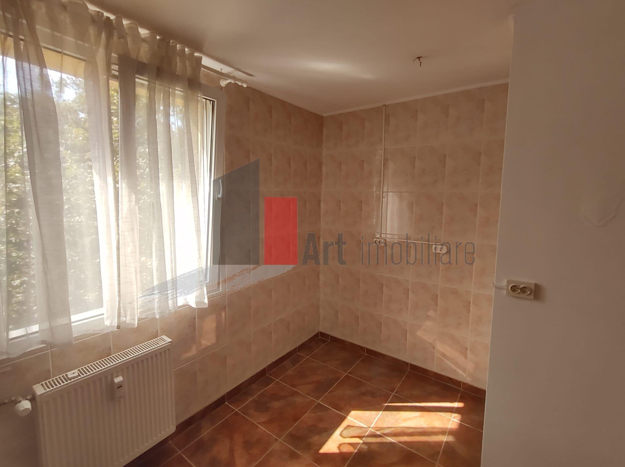 Vânzare apartament 4 camere decomandat Bd. Brâncoveanu - Izvorul Mureșului - 17