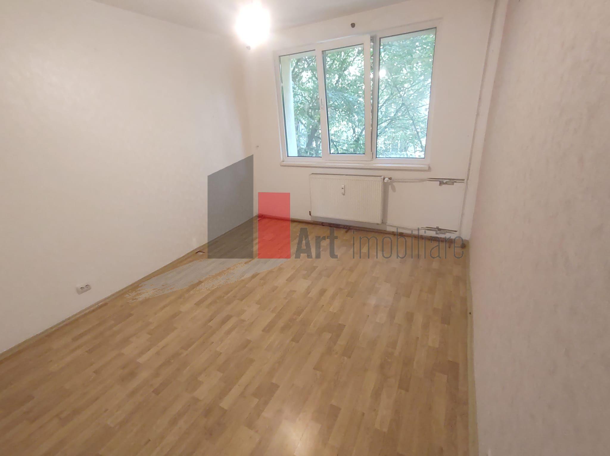Vânzare apartament 4 camere decomandat Bd. Brâncoveanu - Izvorul Mureșului - 16