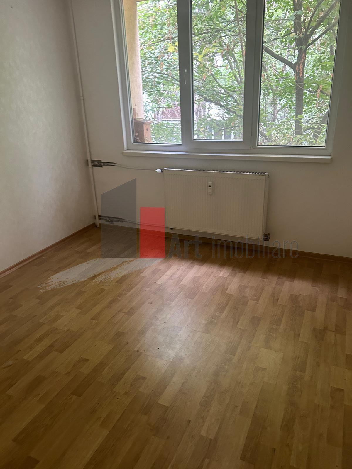 Vânzare apartament 4 camere decomandat Bd. Brâncoveanu - Izvorul Mureșului - 6