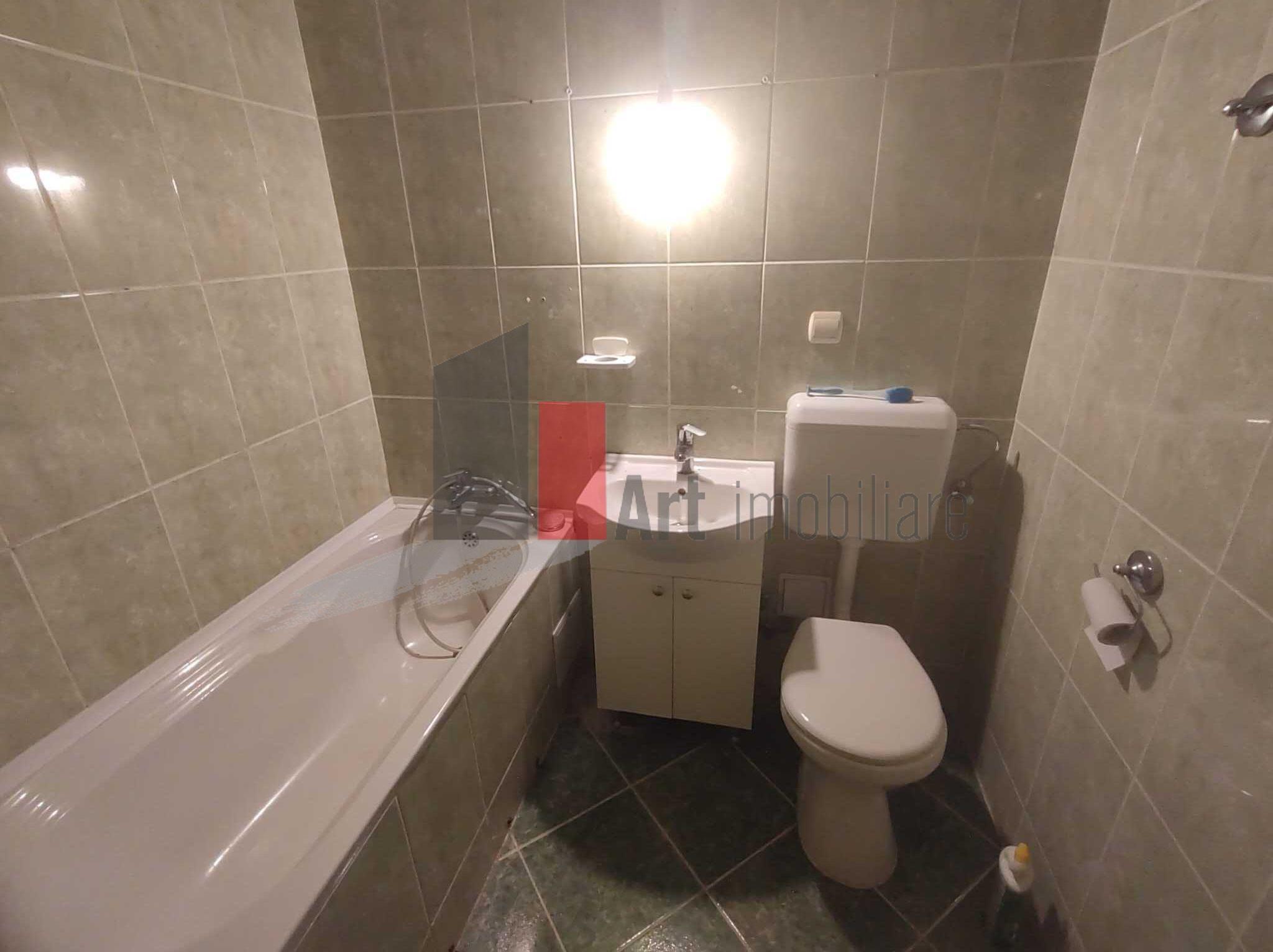 Vânzare apartament 4 camere decomandat Bd. Brâncoveanu - Izvorul Mureșului - 2