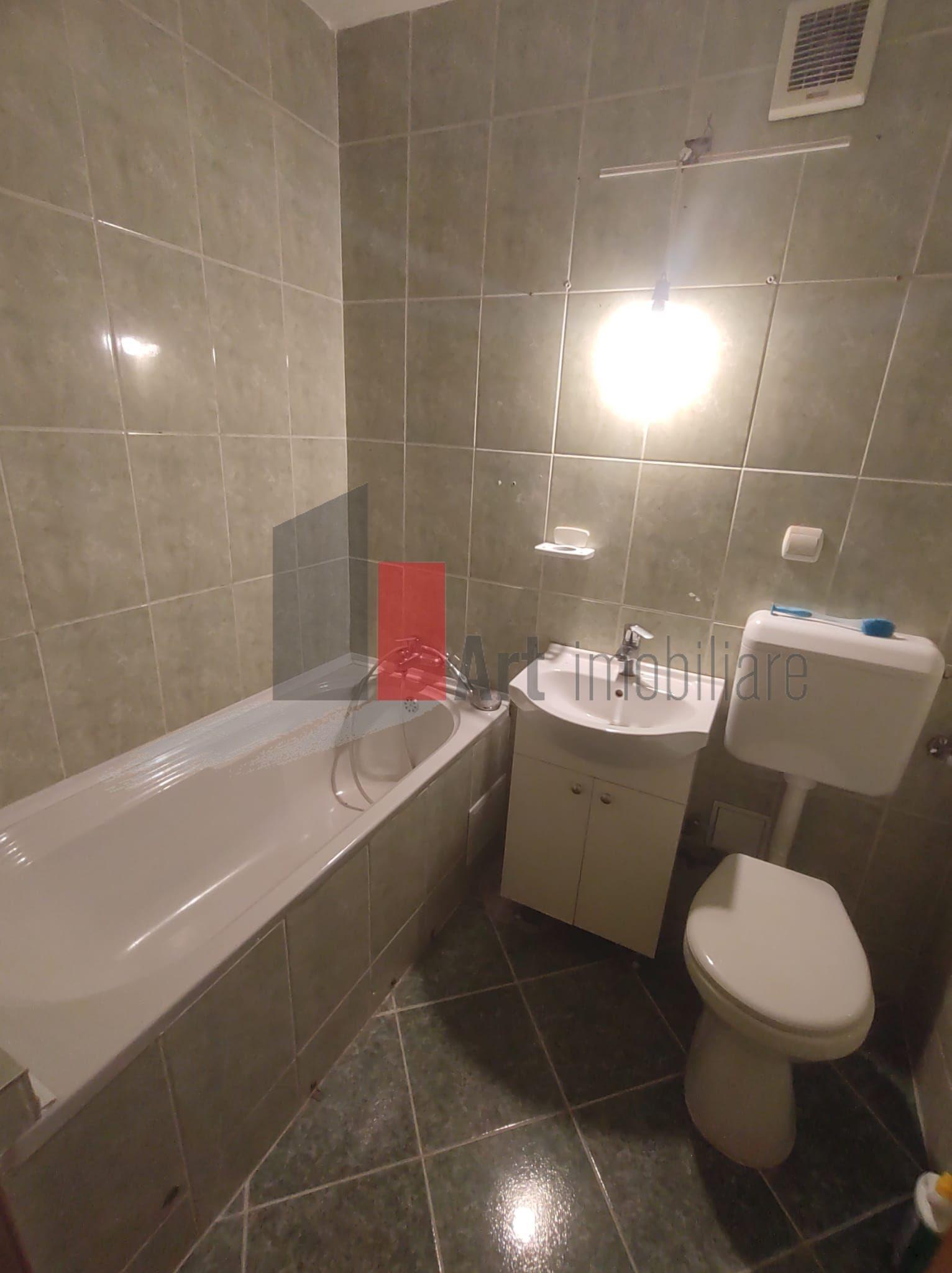 Vânzare apartament 4 camere decomandat Bd. Brâncoveanu - Izvorul Mureșului - 13