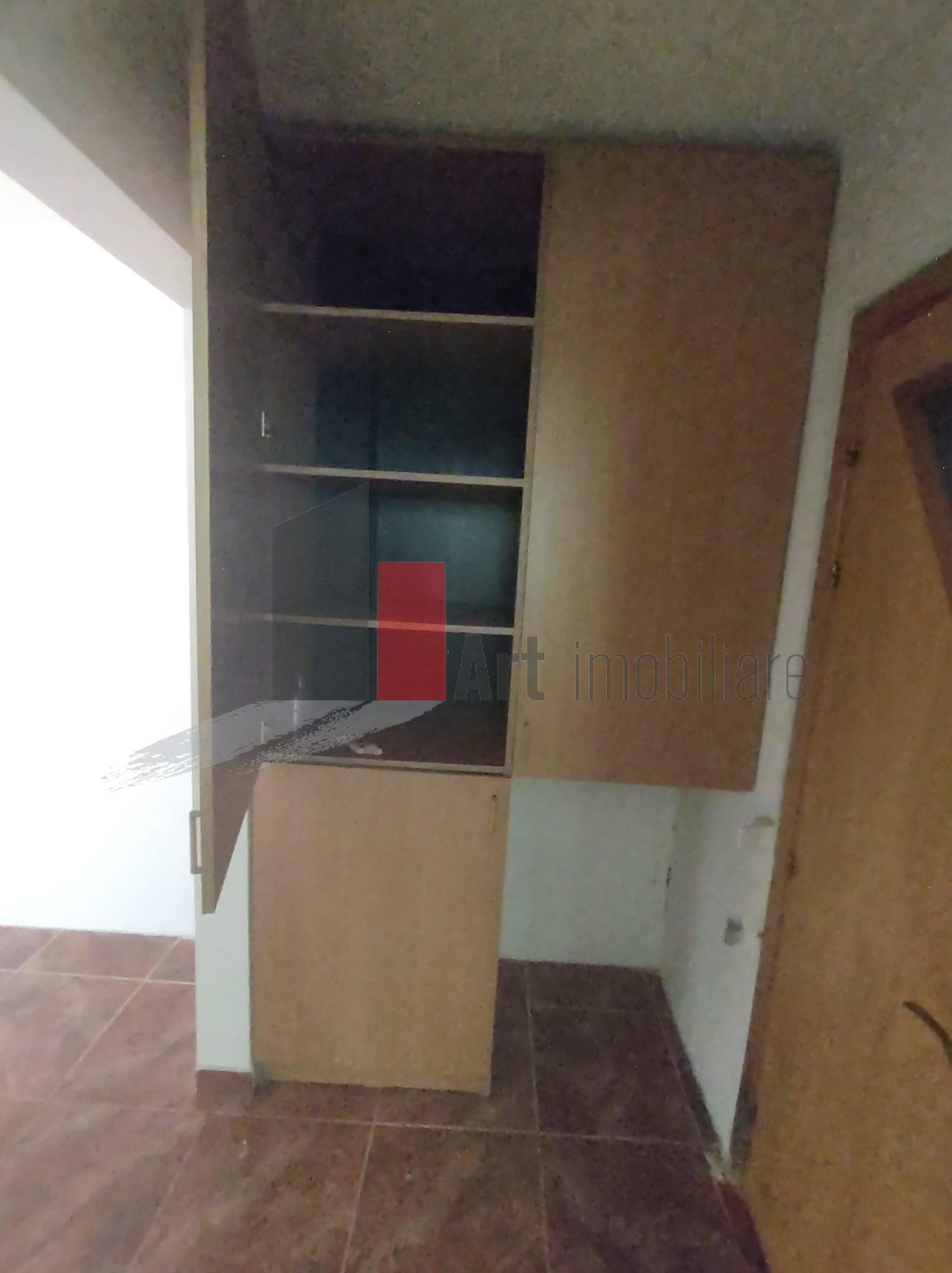 Vânzare apartament 4 camere decomandat Bd. Brâncoveanu - Izvorul Mureșului - 12