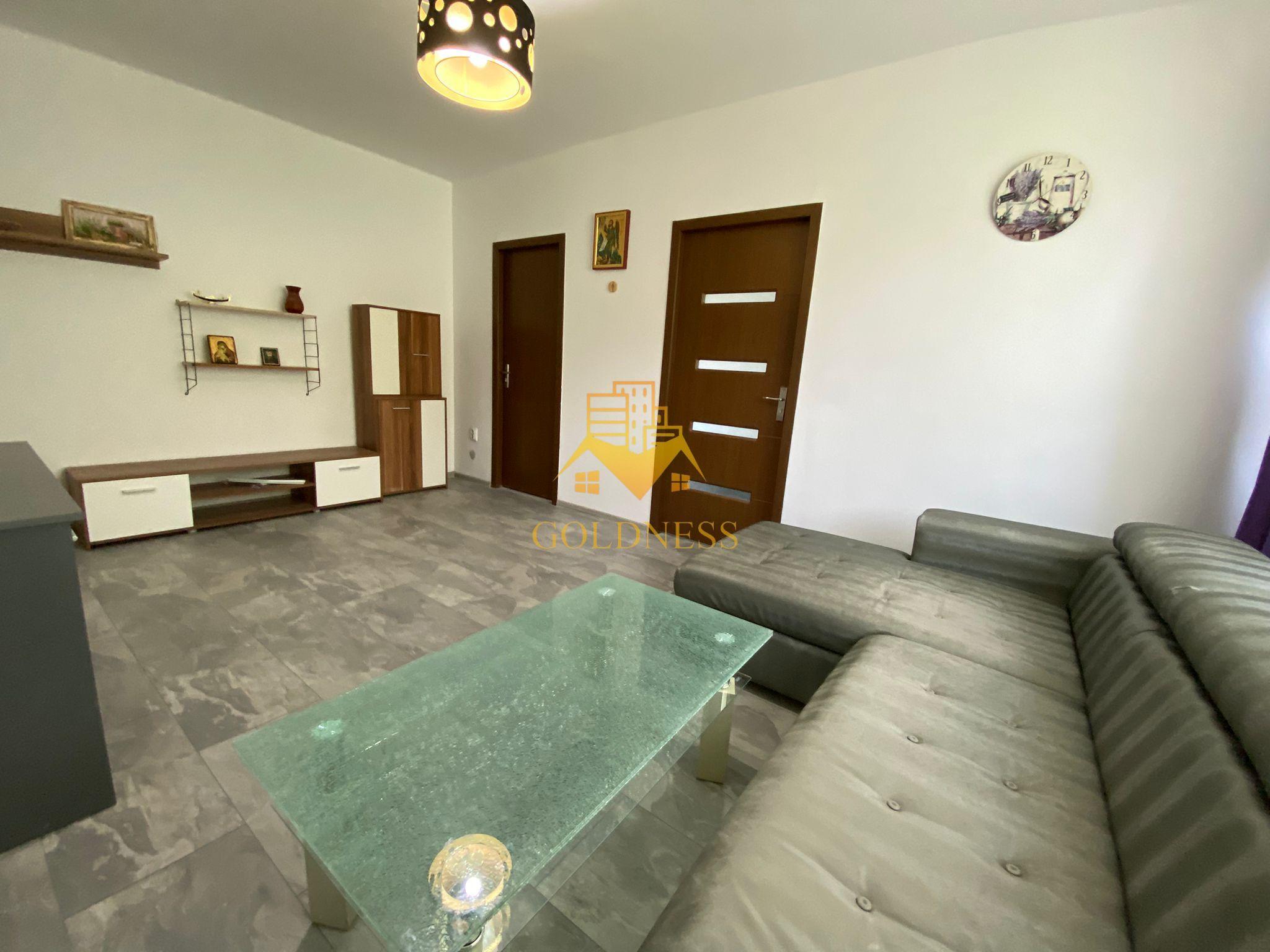3 camere semidecomandate, Profi, Gara, Semicentral, Zona Horea - 1