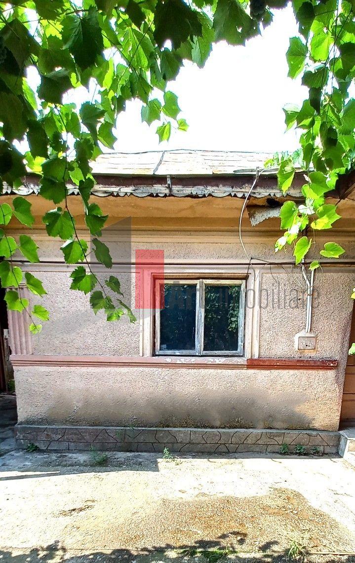 Teren 1024 mp+ casă din cărămidă în suprafață de 121 mp - 1