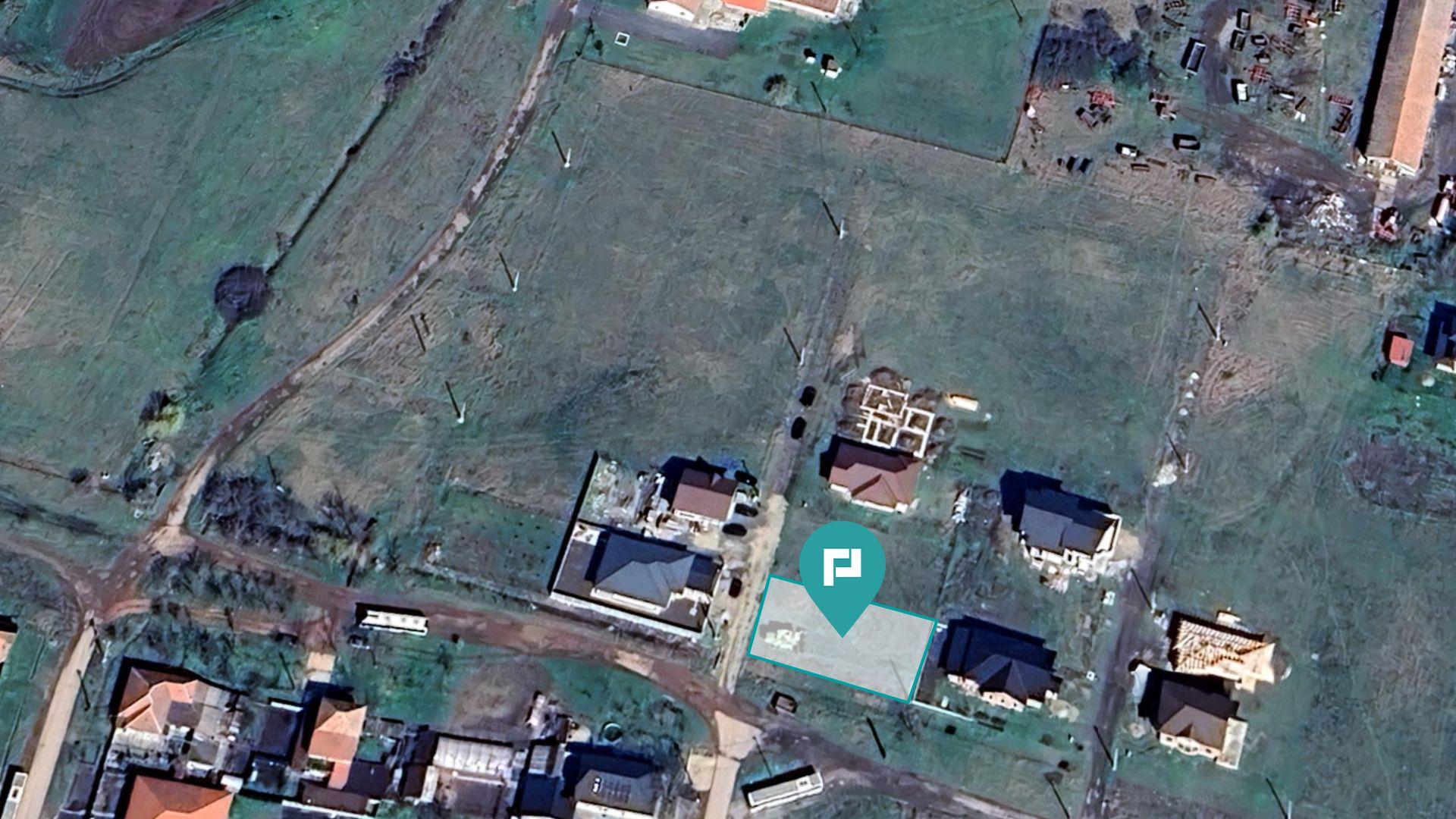 Loc de casa de 535mp în Livada - 2