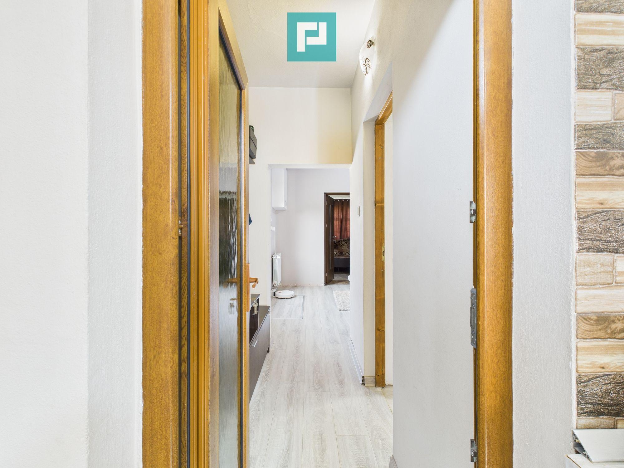 Casă cu 2 camere nou renovată cu anexă în Nădab - 8