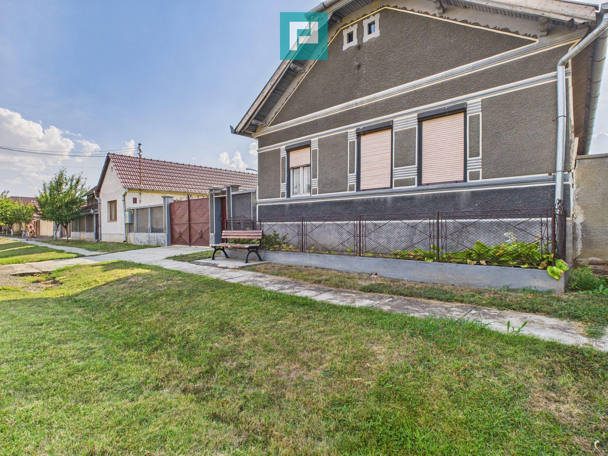 Casă cu 2 camere nou renovată cu anexă în Nădab - 7