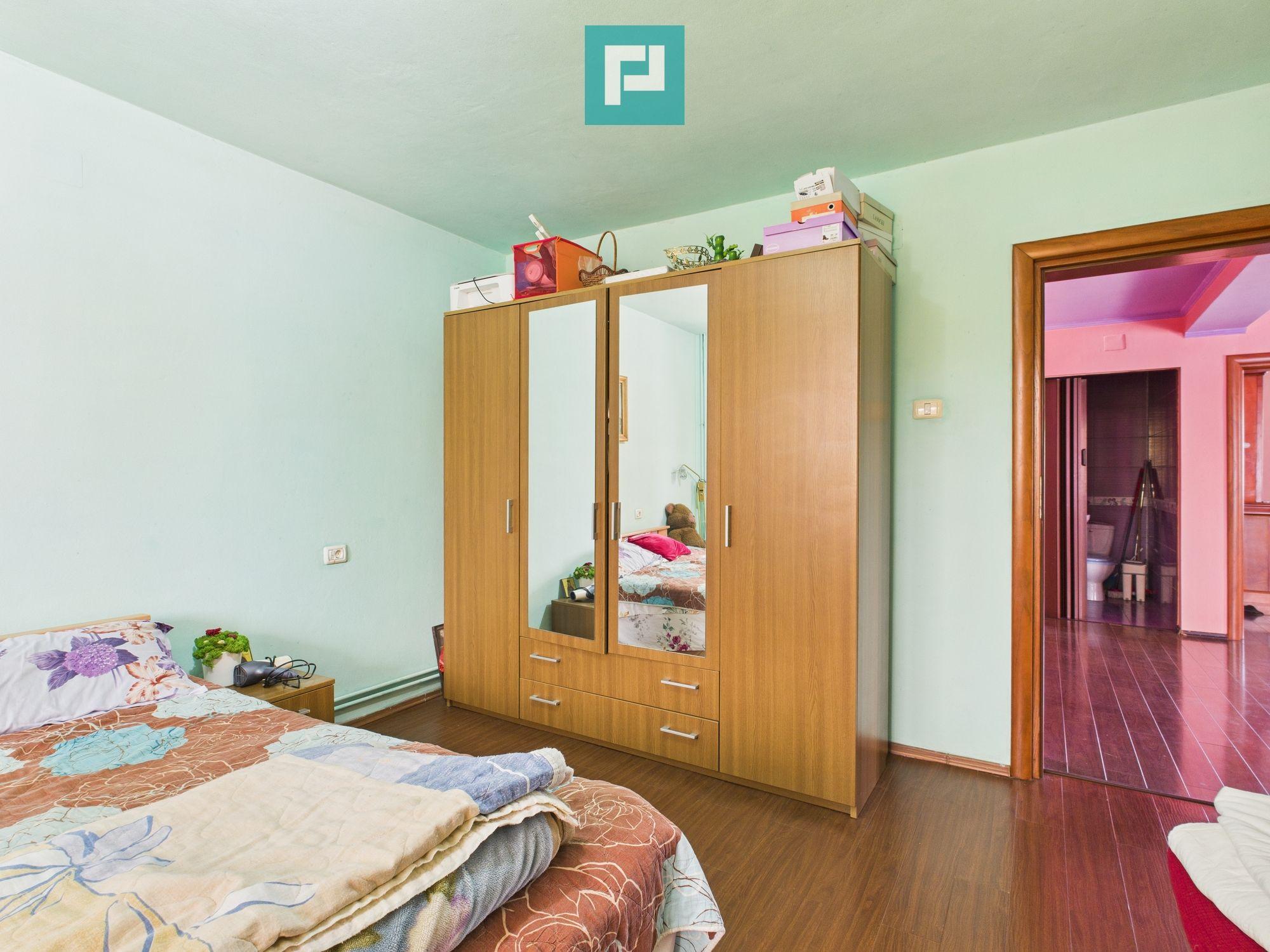 Casă individuală în Săcălaz - 2063 mp teren - 8