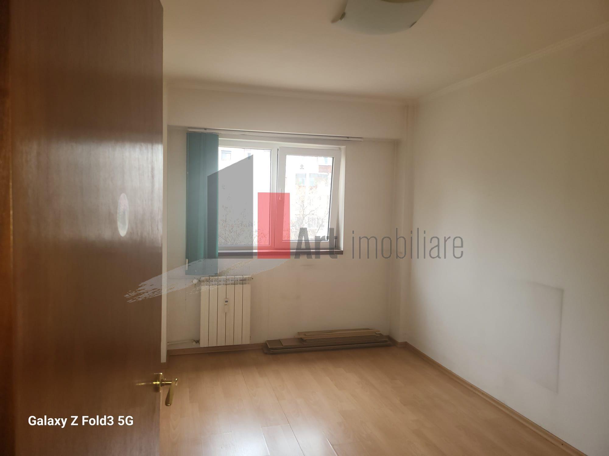Apartament 3 camere decomandat - 3