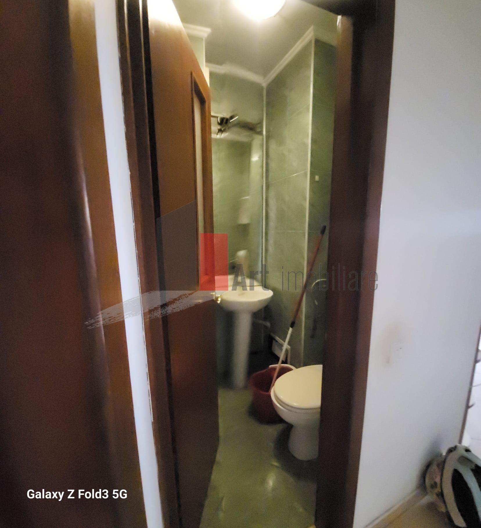 Apartament 3 camere decomandat - 10