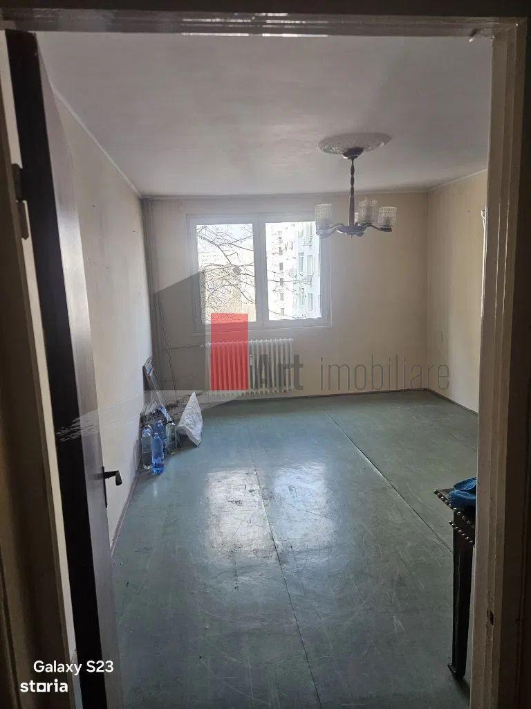 Apartament 3 camere Titan liceul Dante - 14