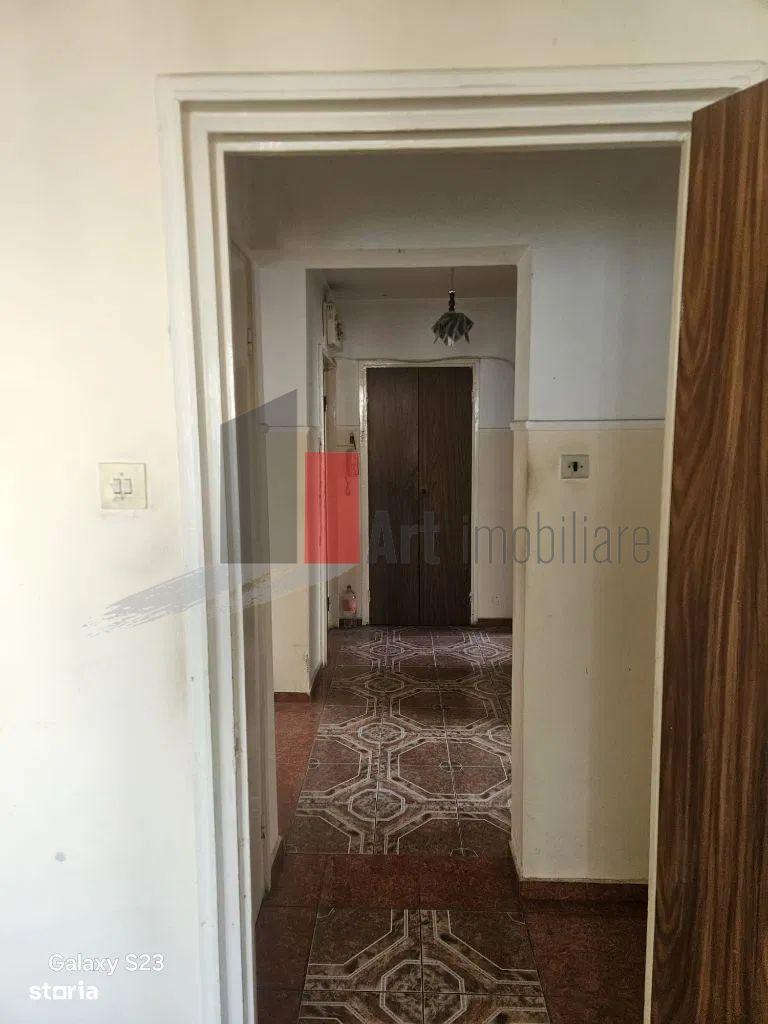 Apartament 3 camere Titan liceul Dante - 13