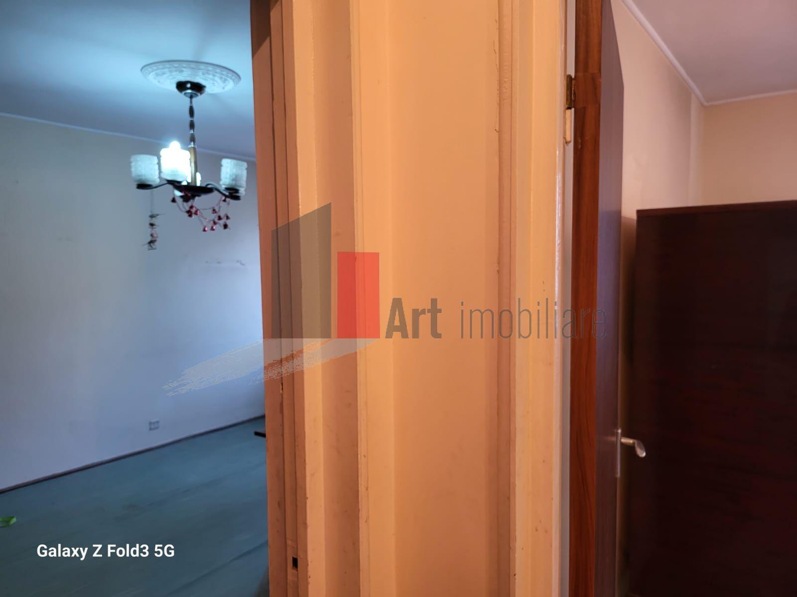 Apartament 3 camere Titan liceul Dante - 8