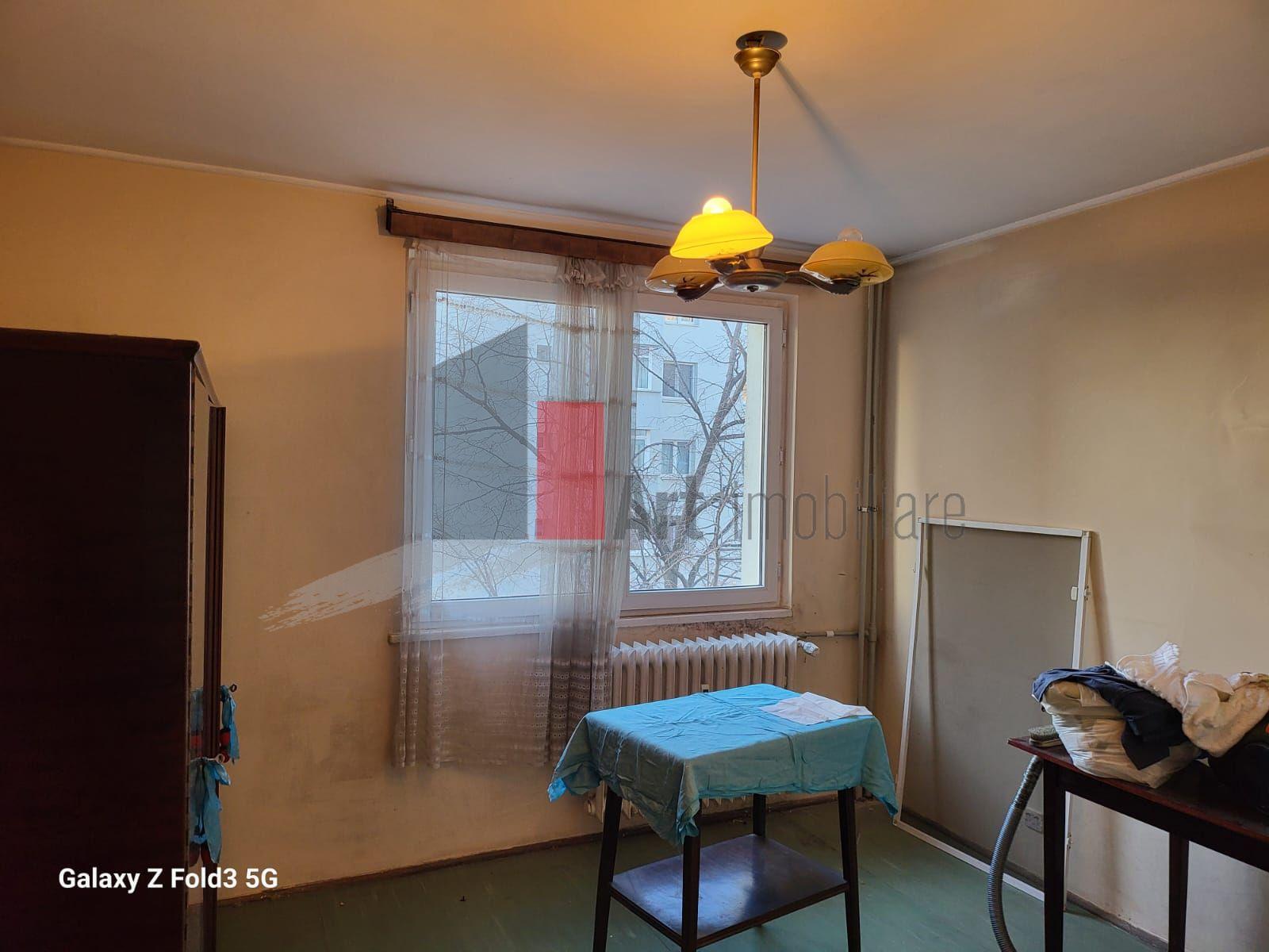 Apartament 3 camere Titan liceul Dante - 1