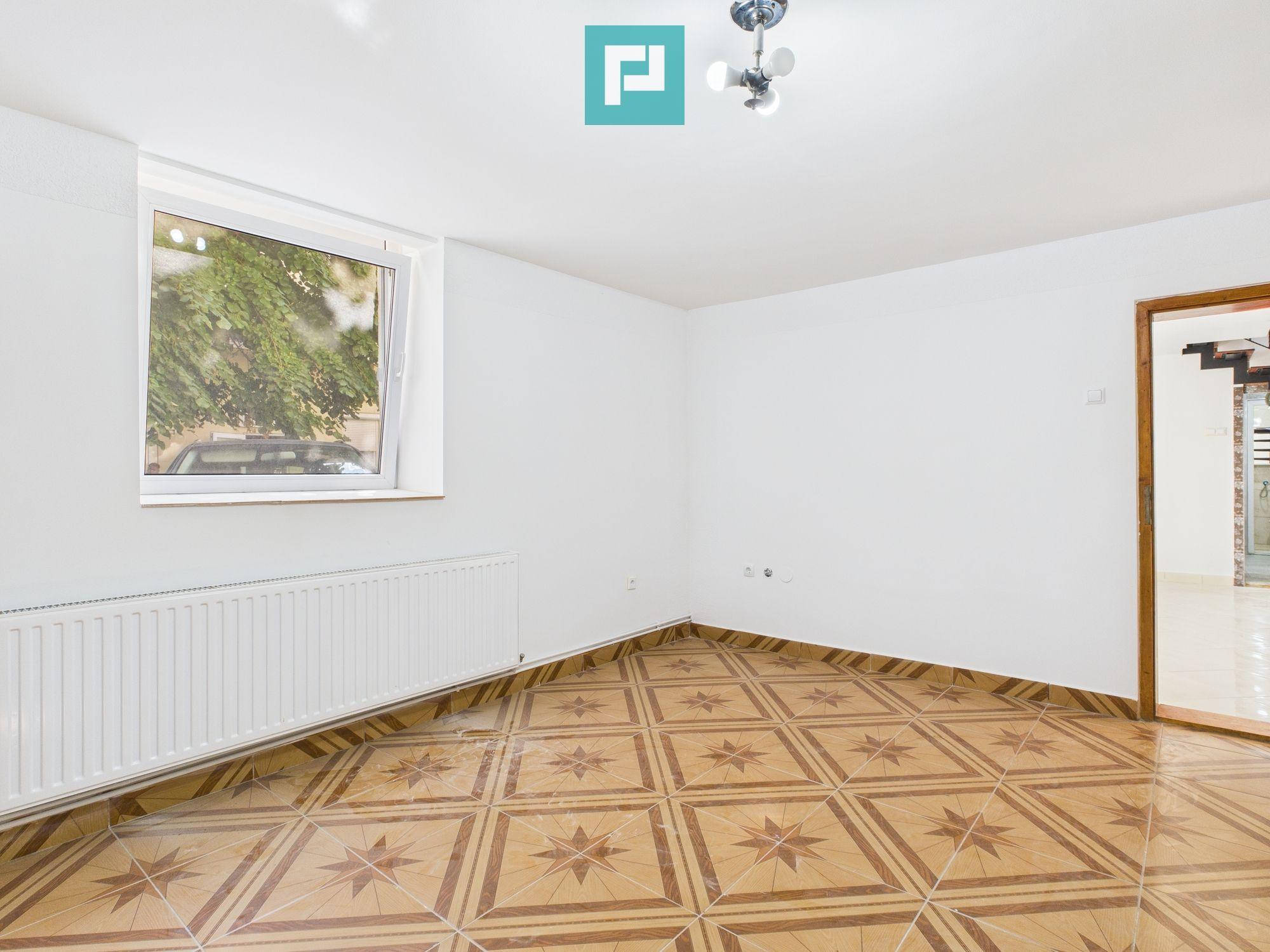 Apartament 4 camere, Bulevardul Revoluției - 10