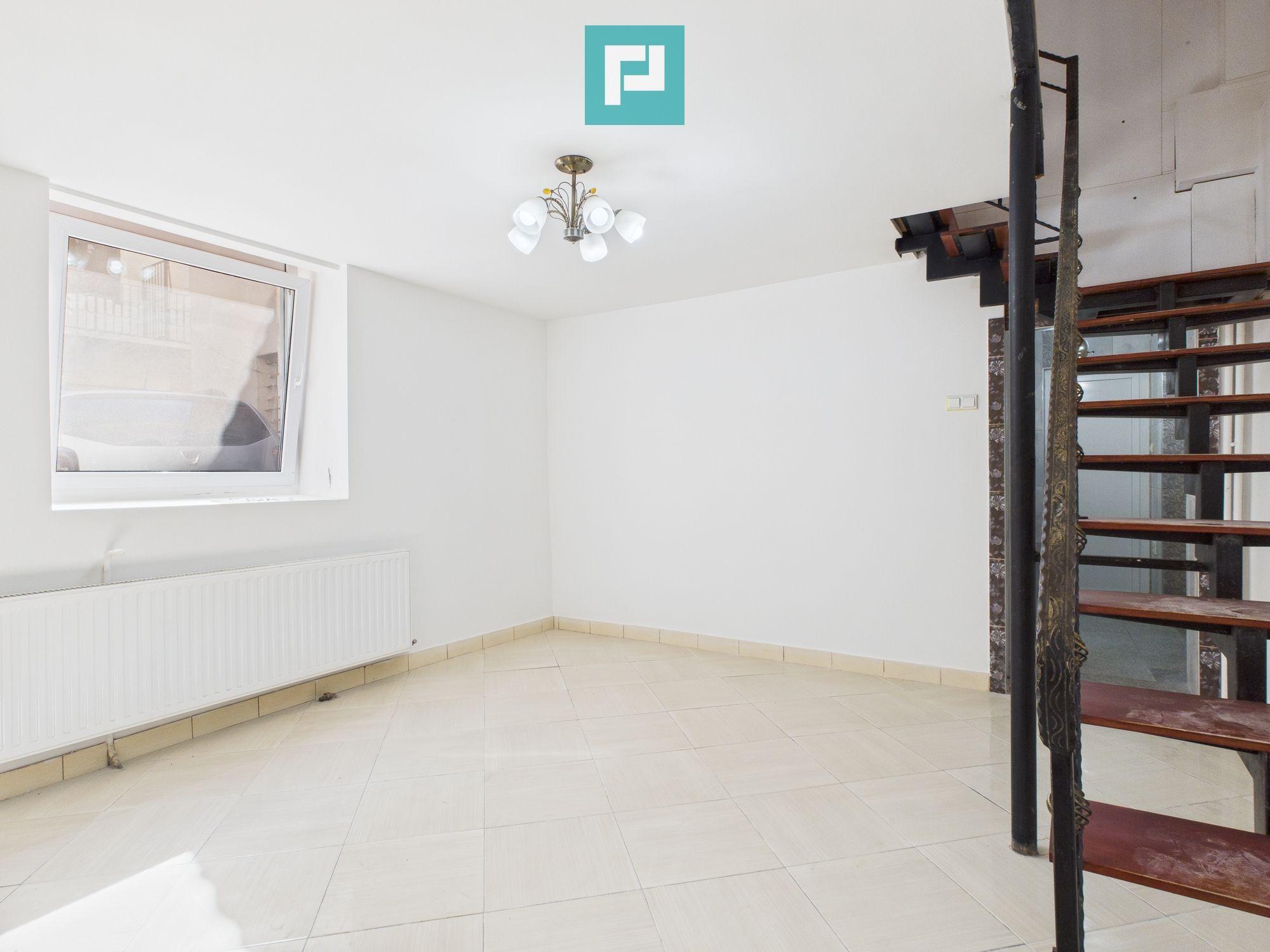 Apartament 4 camere, Bulevardul Revoluției - 12