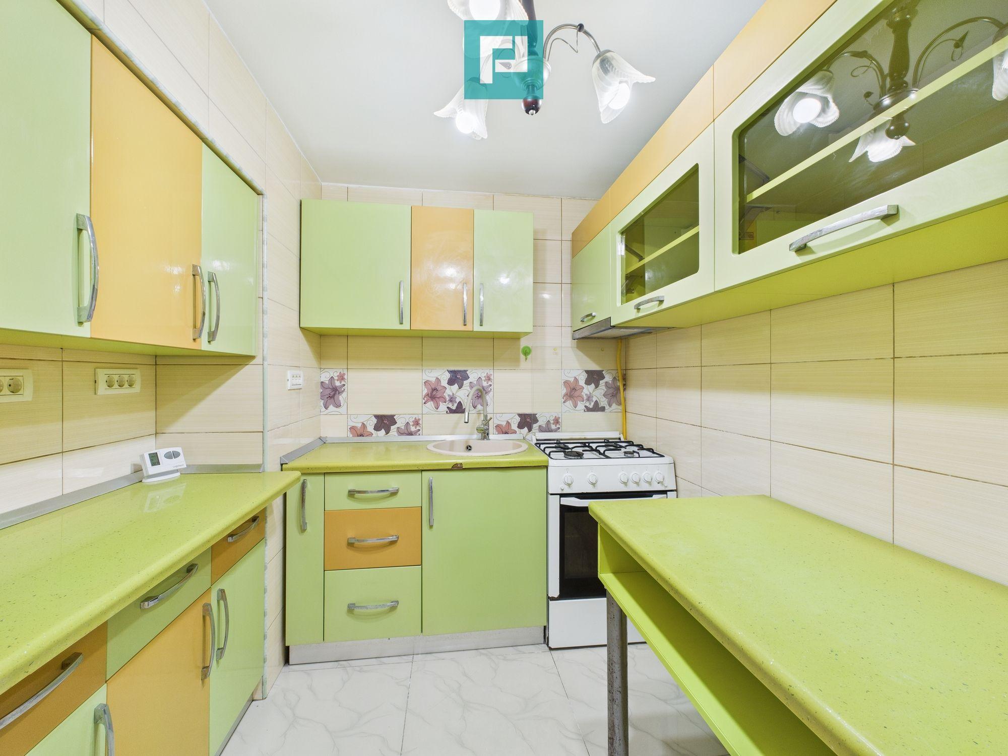 Apartament 4 camere, Bulevardul Revoluției - 13