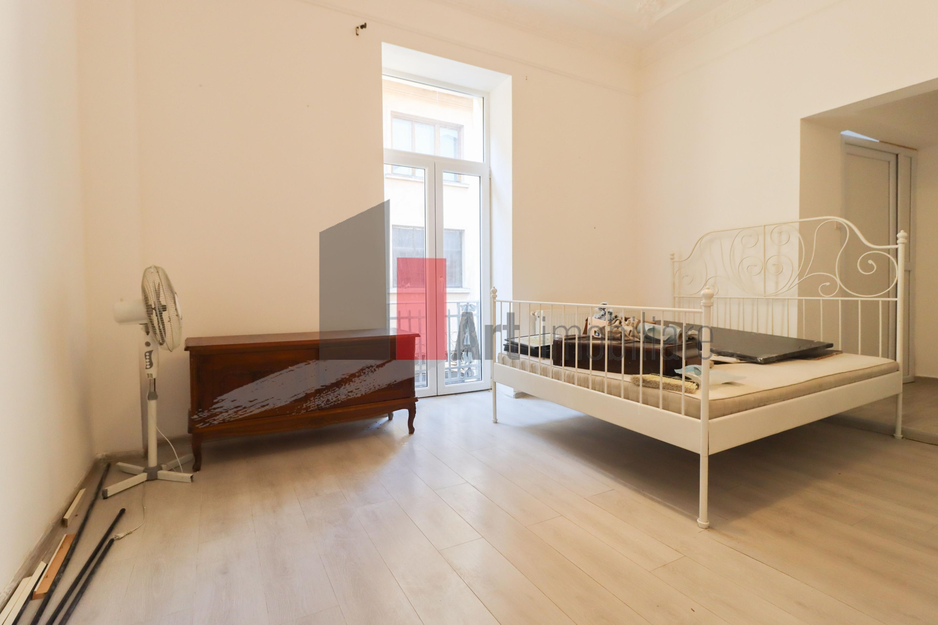 Apartamentul "REHEGUA" , stradal, bloc "REABILITAT" - 13