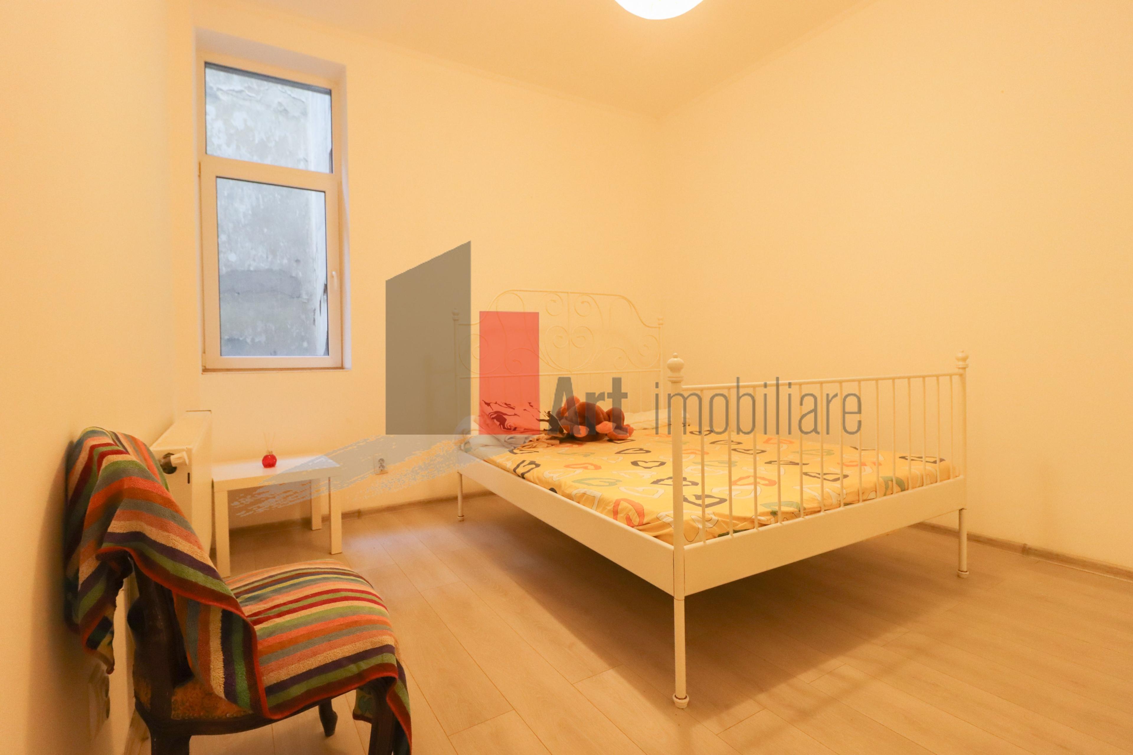 Apartamentul "REHEGUA" , stradal, bloc "REABILITAT" - 6