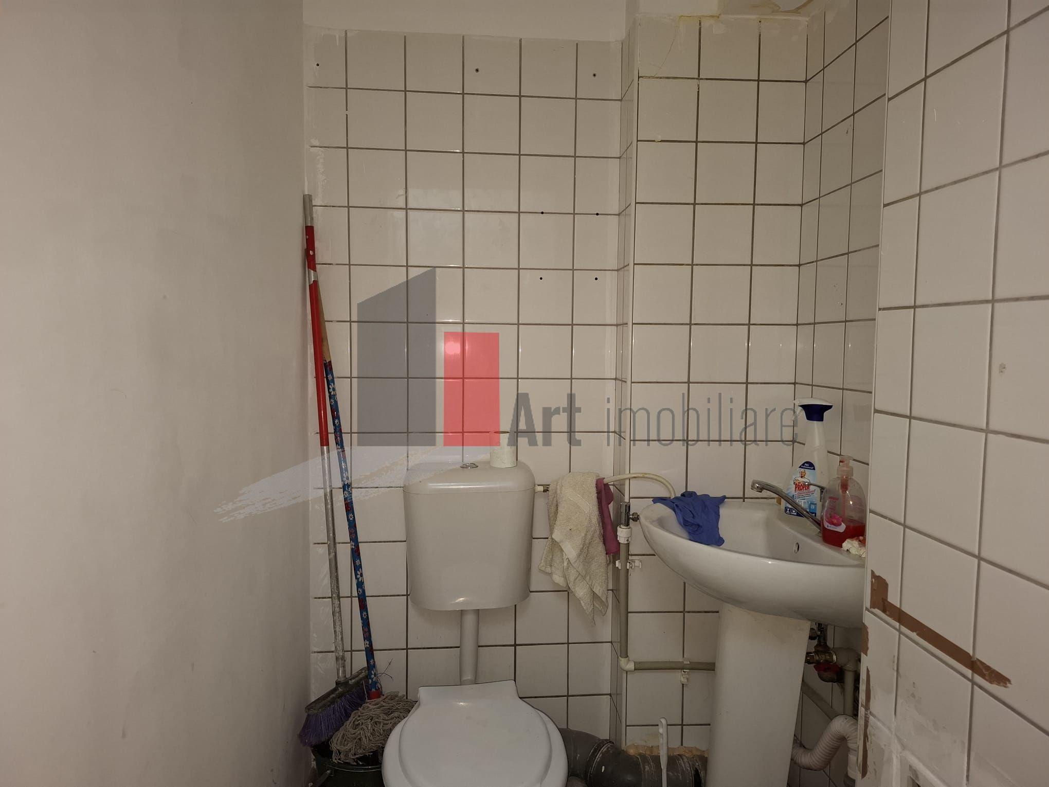 Spatiul "NESTALAN", complex comercial, Gara de Est - 10