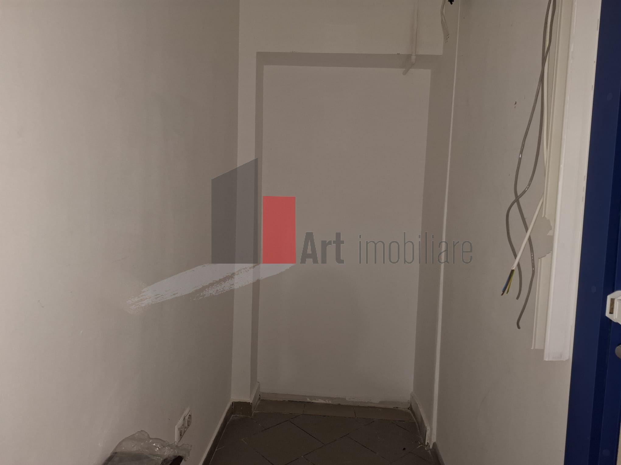 Spatiul "NESTALAN", complex comercial, Gara de Est - 13