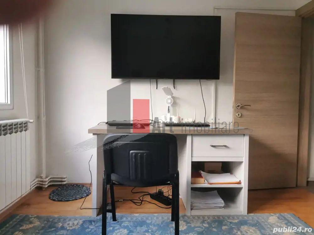 Vânzare apartament semidecomandat 4 camere cu centrală Bd. Obregia - 23