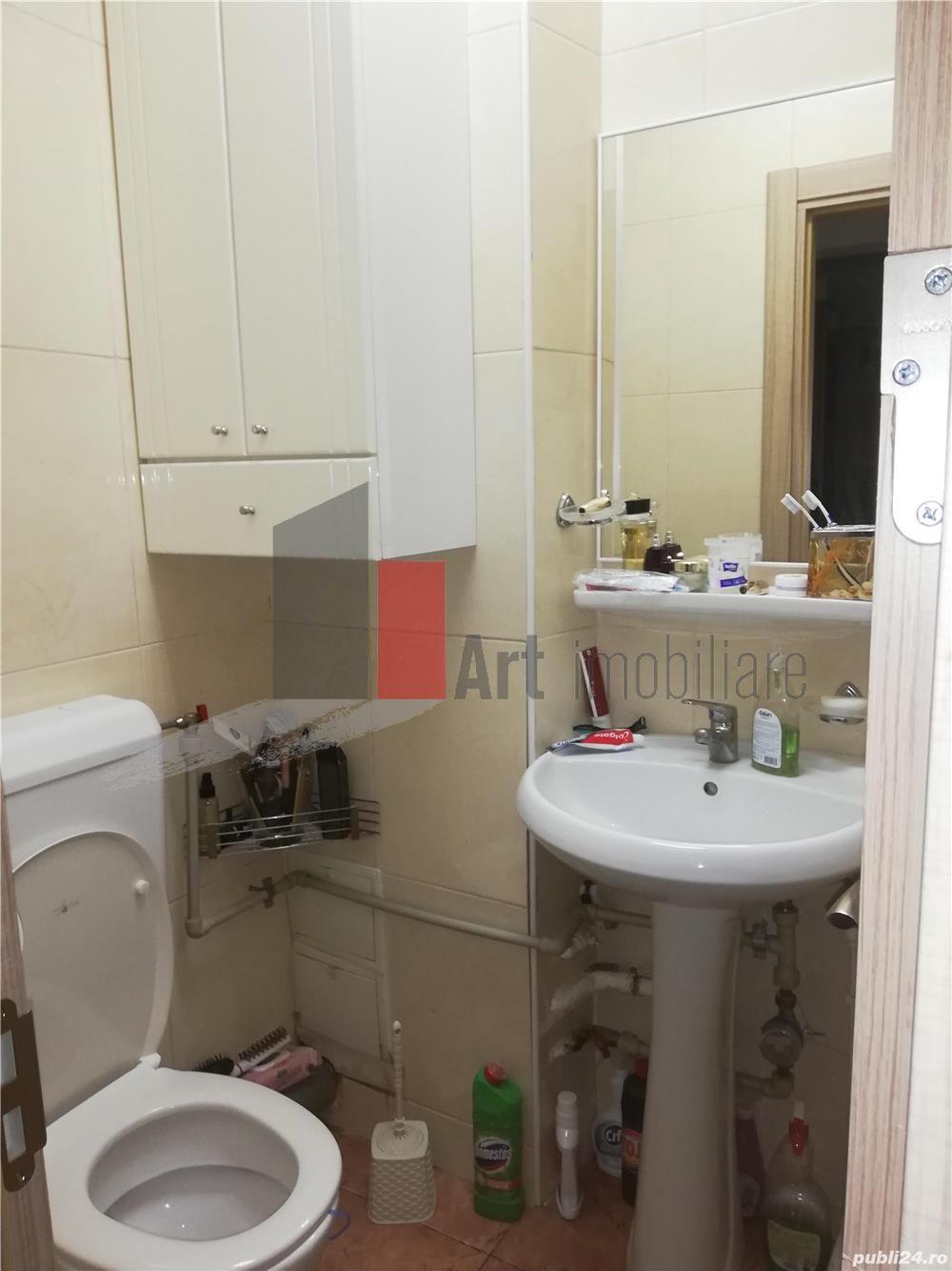 Vânzare apartament semidecomandat 4 camere cu centrală Bd. Obregia - 4
