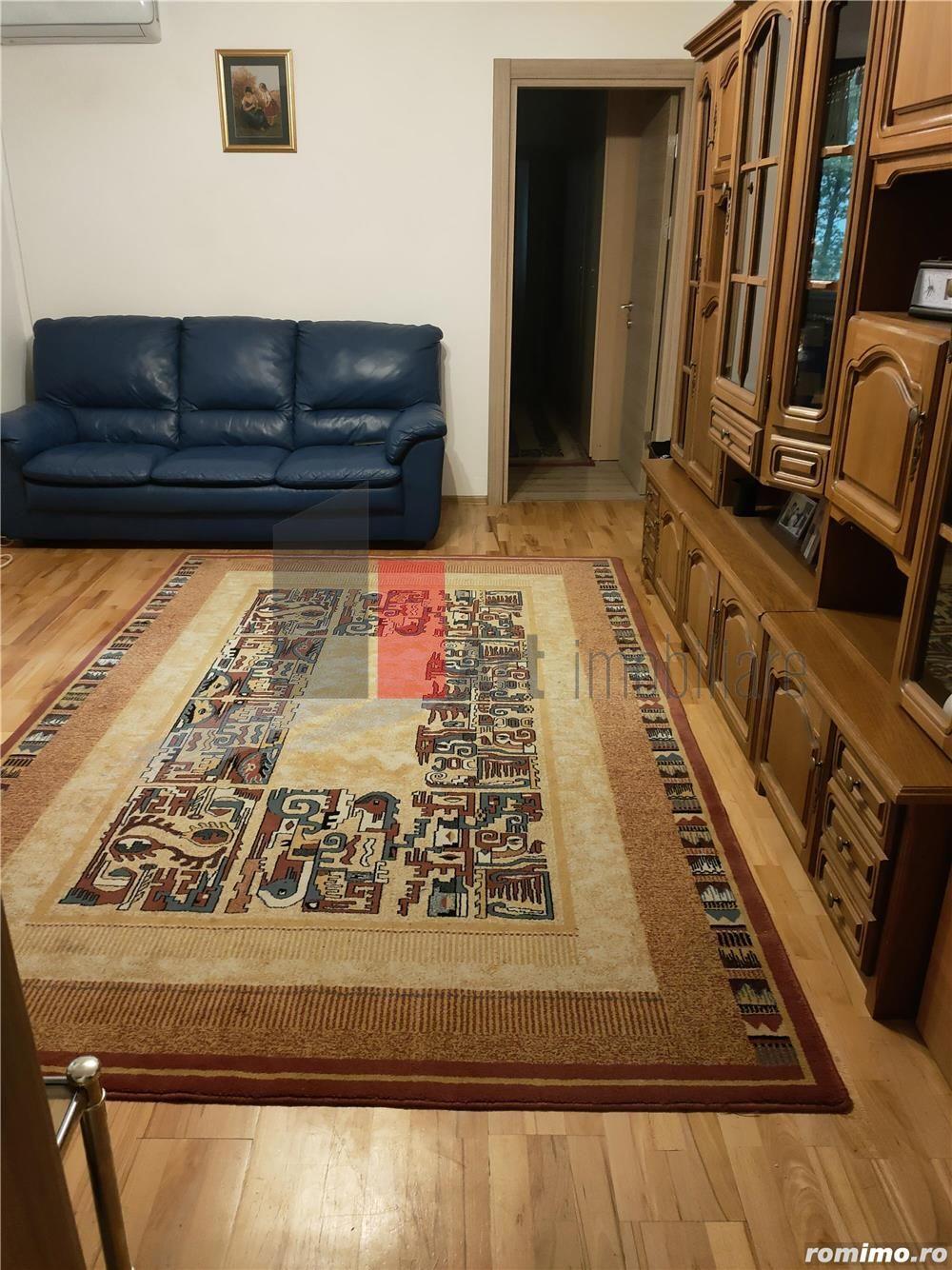 Vânzare apartament semidecomandat 4 camere cu centrală Bd. Obregia - 20