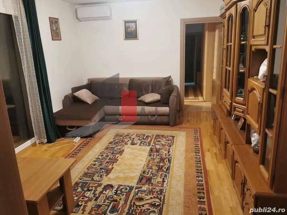 Vânzare apartament semidecomandat 4 camere cu centrală Bd. Obregia - 26