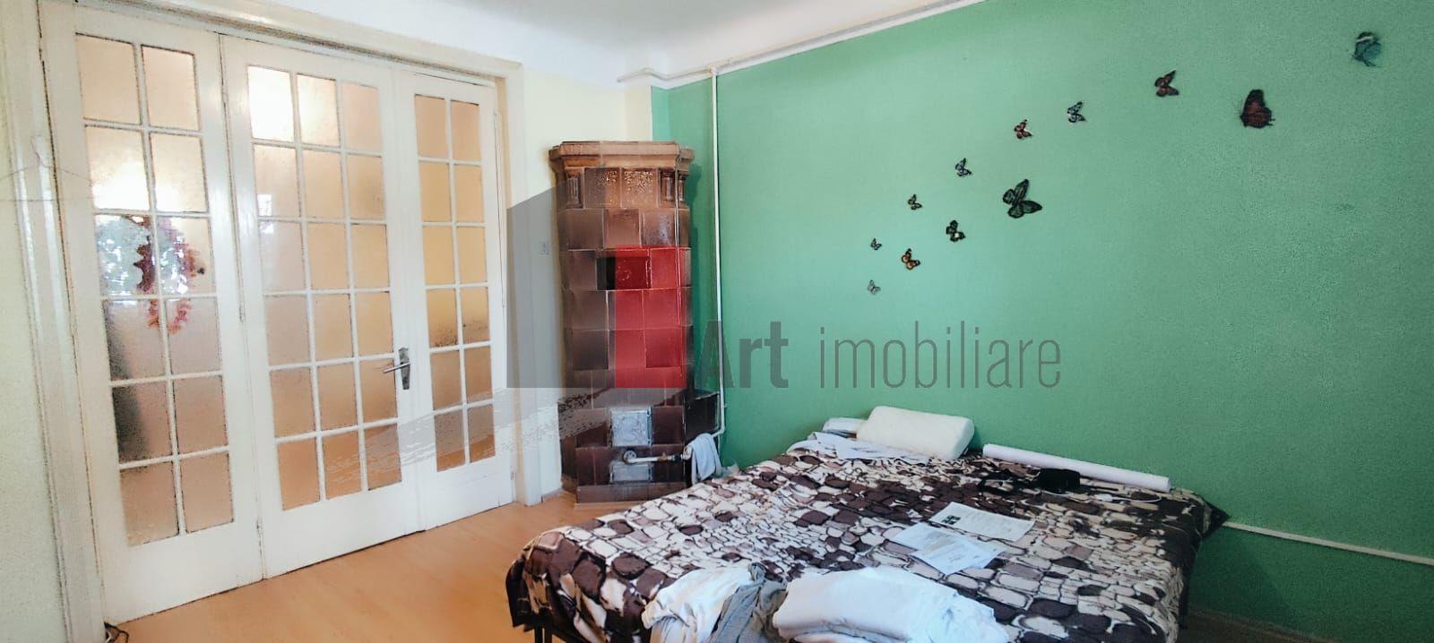 Casa de vanzare + teren in zona Jiului (Bucurestii Noi) - 13