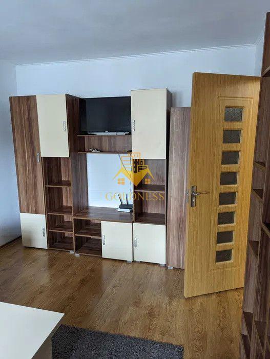 1 camera, Cartierul Manastur, Primaverii, 18 GYM, McDonald's - 2