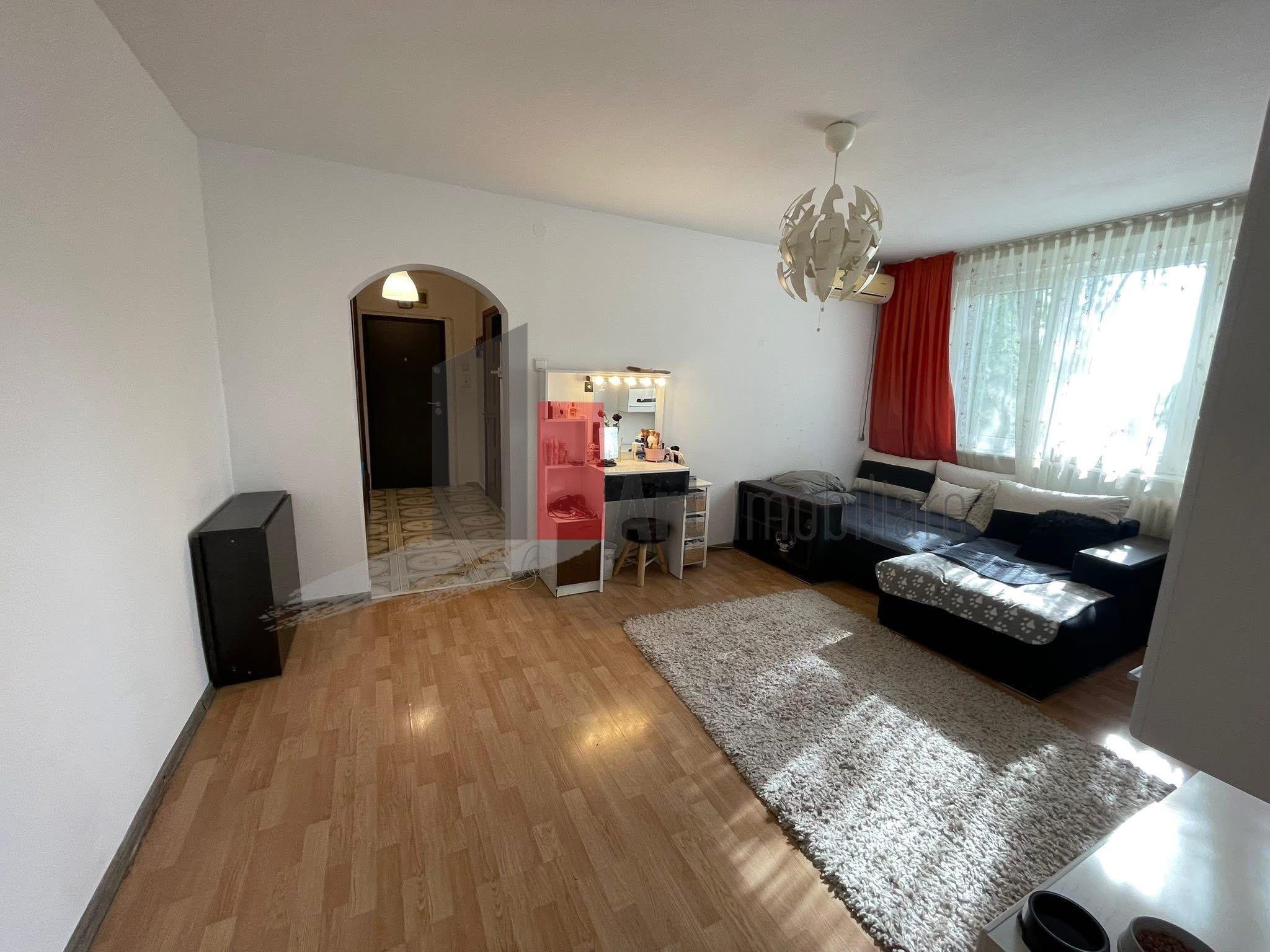 Apartament cu 3 camere în Zona 1Decembrie - 1