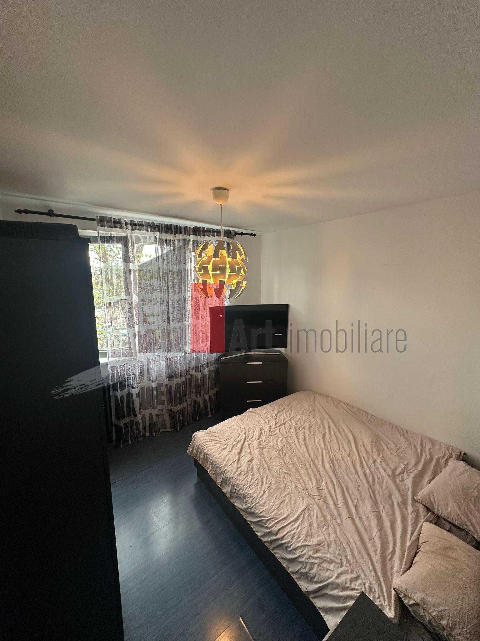 Apartament cu 3 camere în Zona 1Decembrie - 10