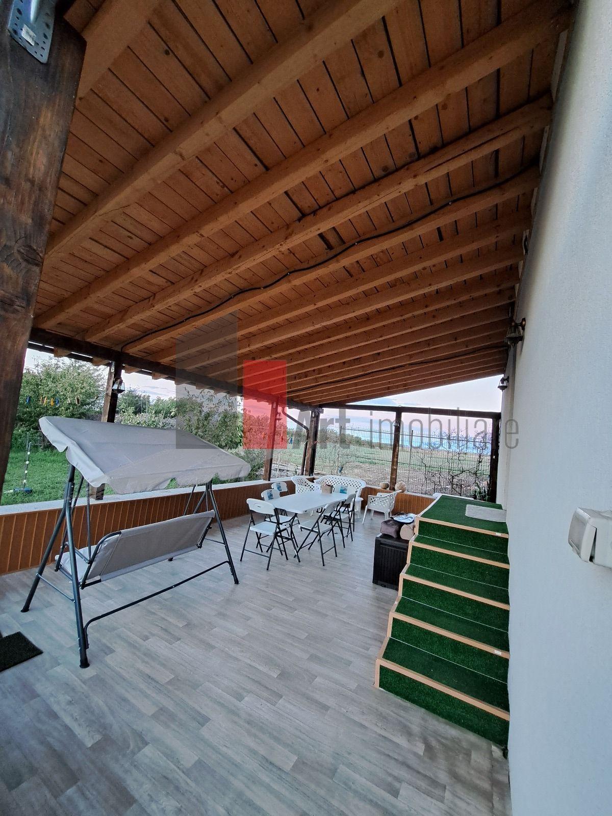 Casa individuala Valu lu Traian - teren mare 1000 mp - 18