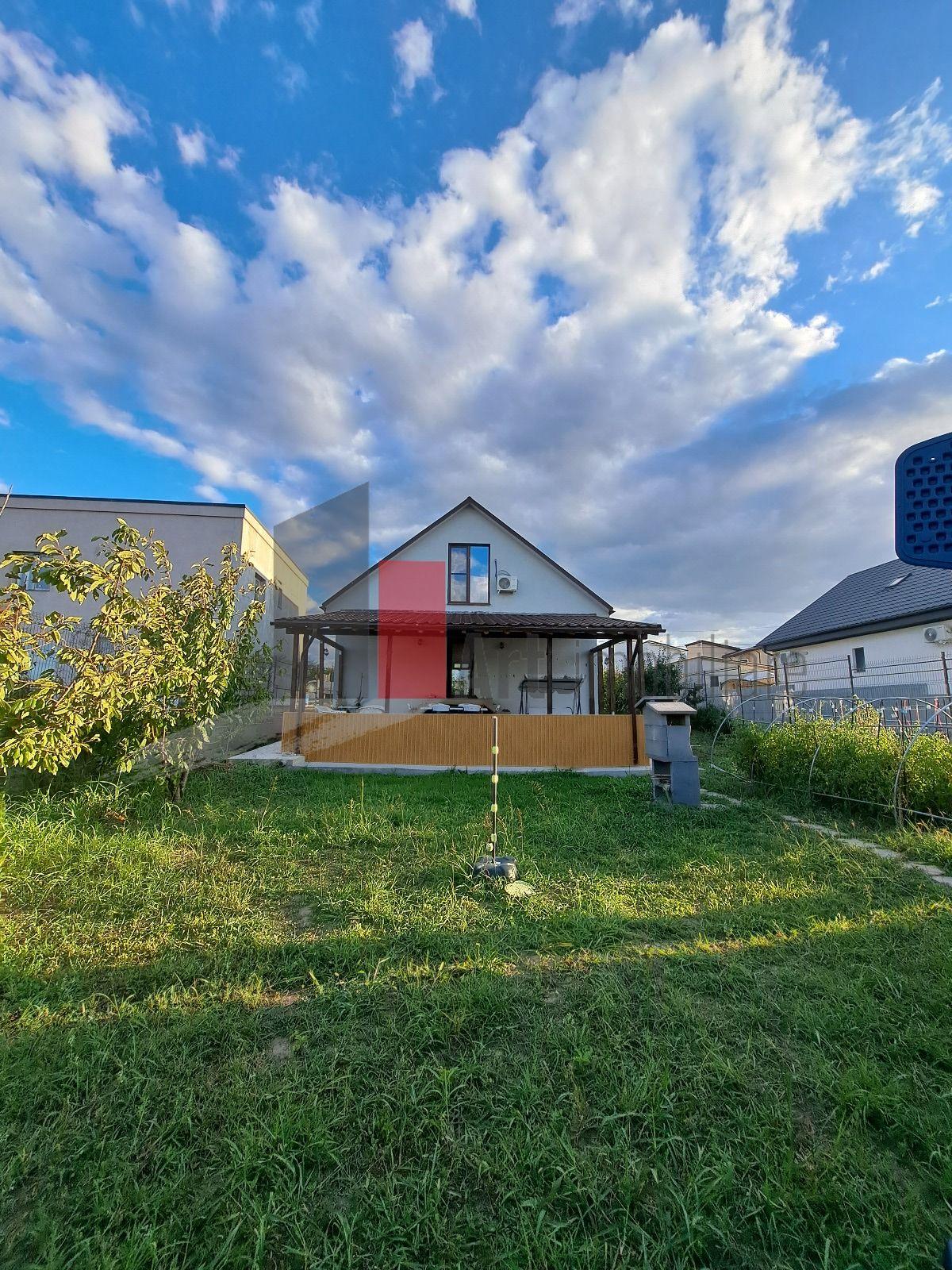 Casa individuala Valu lu Traian - teren mare 1000 mp - 2