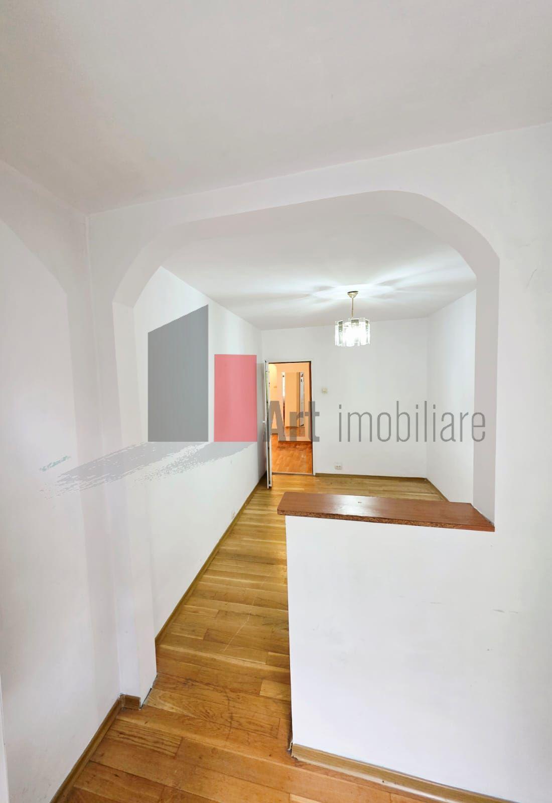 Apartament spațios cu 4 camere Crangasi - 3