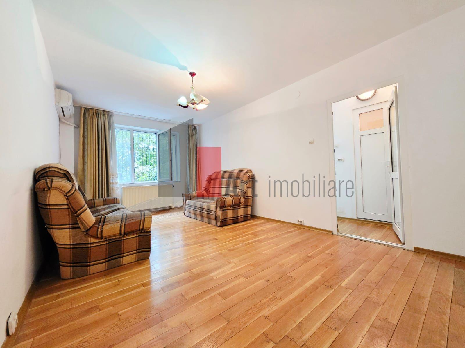 Apartament spațios cu 4 camere Crangasi - 12