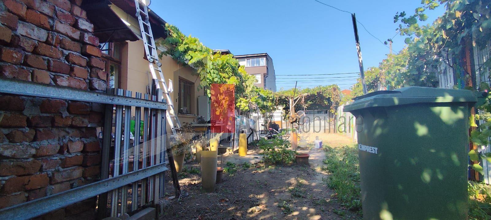 Casa de vanzare + teren in zona Jiului (Bucurestii Noi) - 36