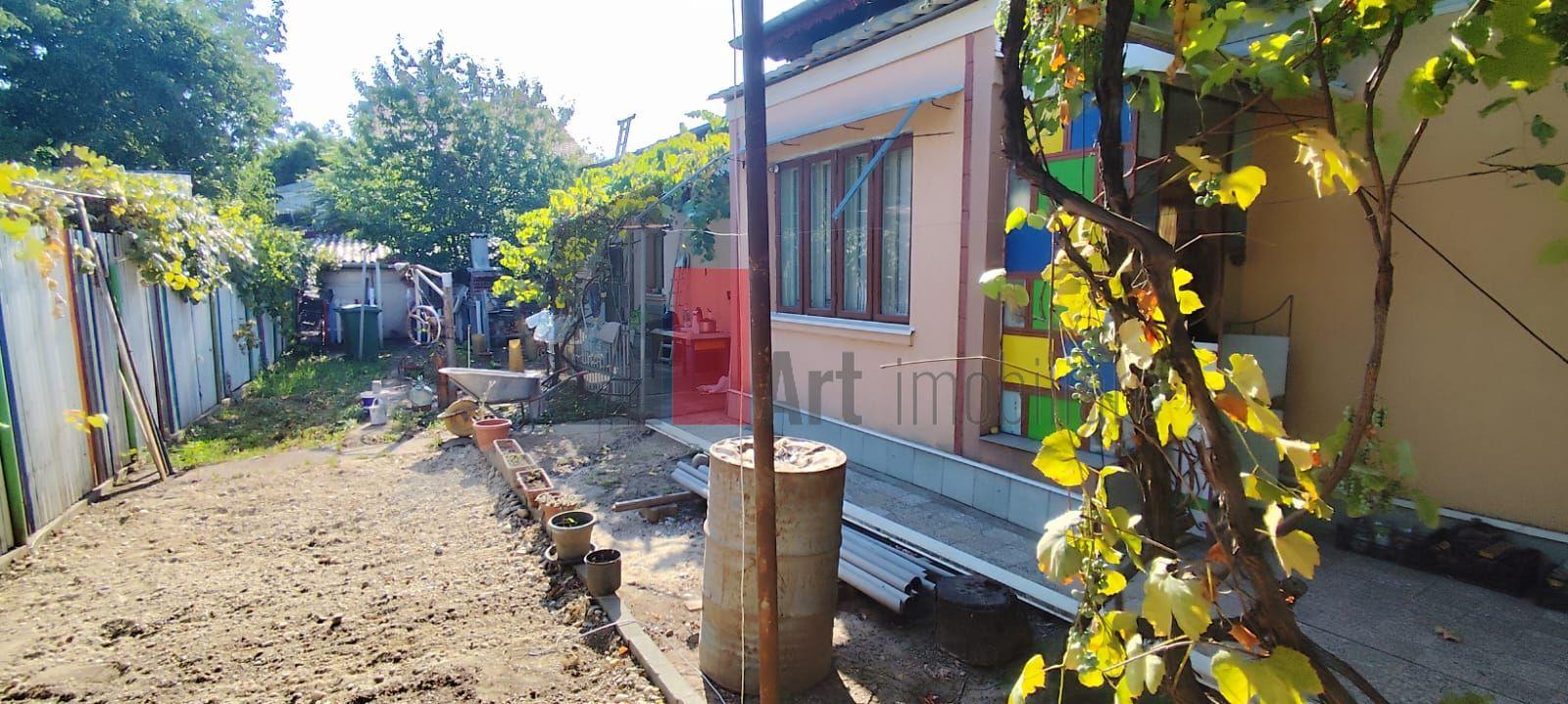 Casa de vanzare + teren in zona Jiului (Bucurestii Noi) - 11