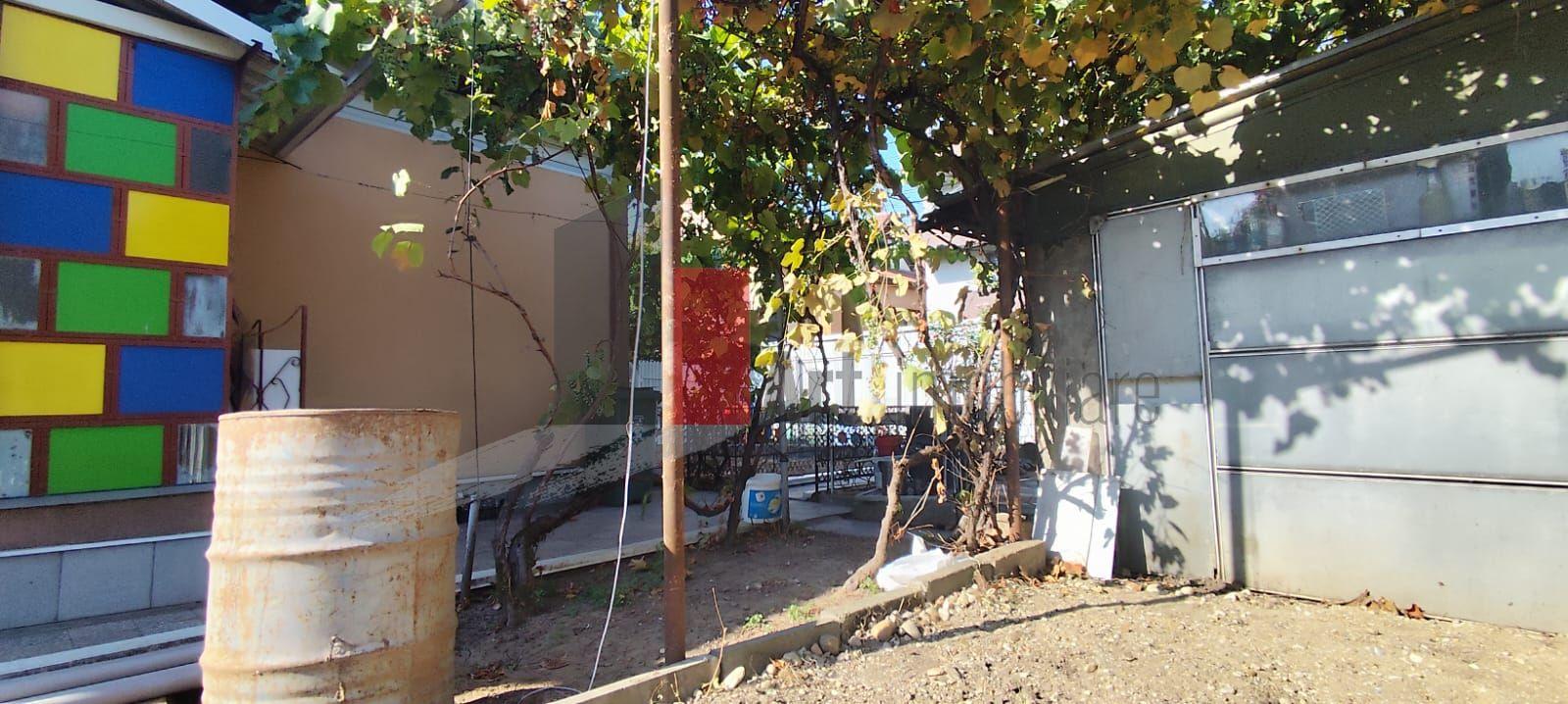 Casa de vanzare + teren in zona Jiului (Bucurestii Noi) - 12