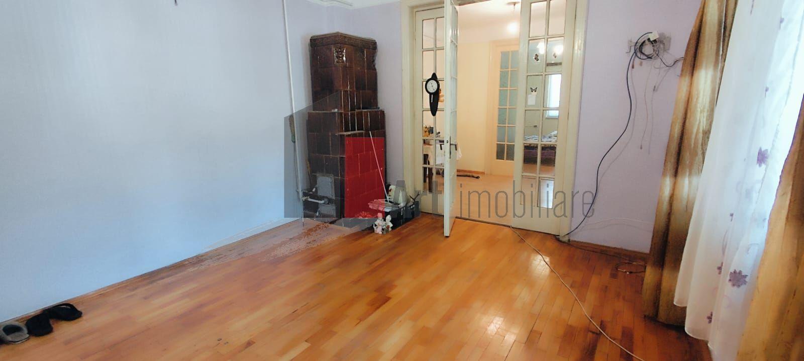 Casa de vanzare + teren in zona Jiului (Bucurestii Noi) - 18