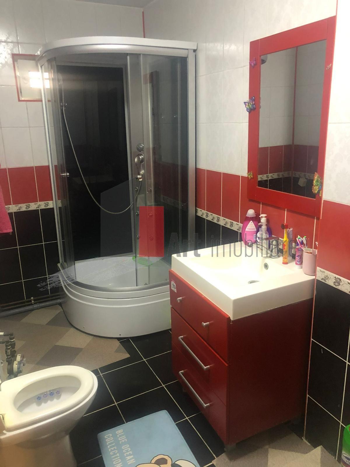 Apartament de 2 camere transformat din 3, Drumul Taberei - 13