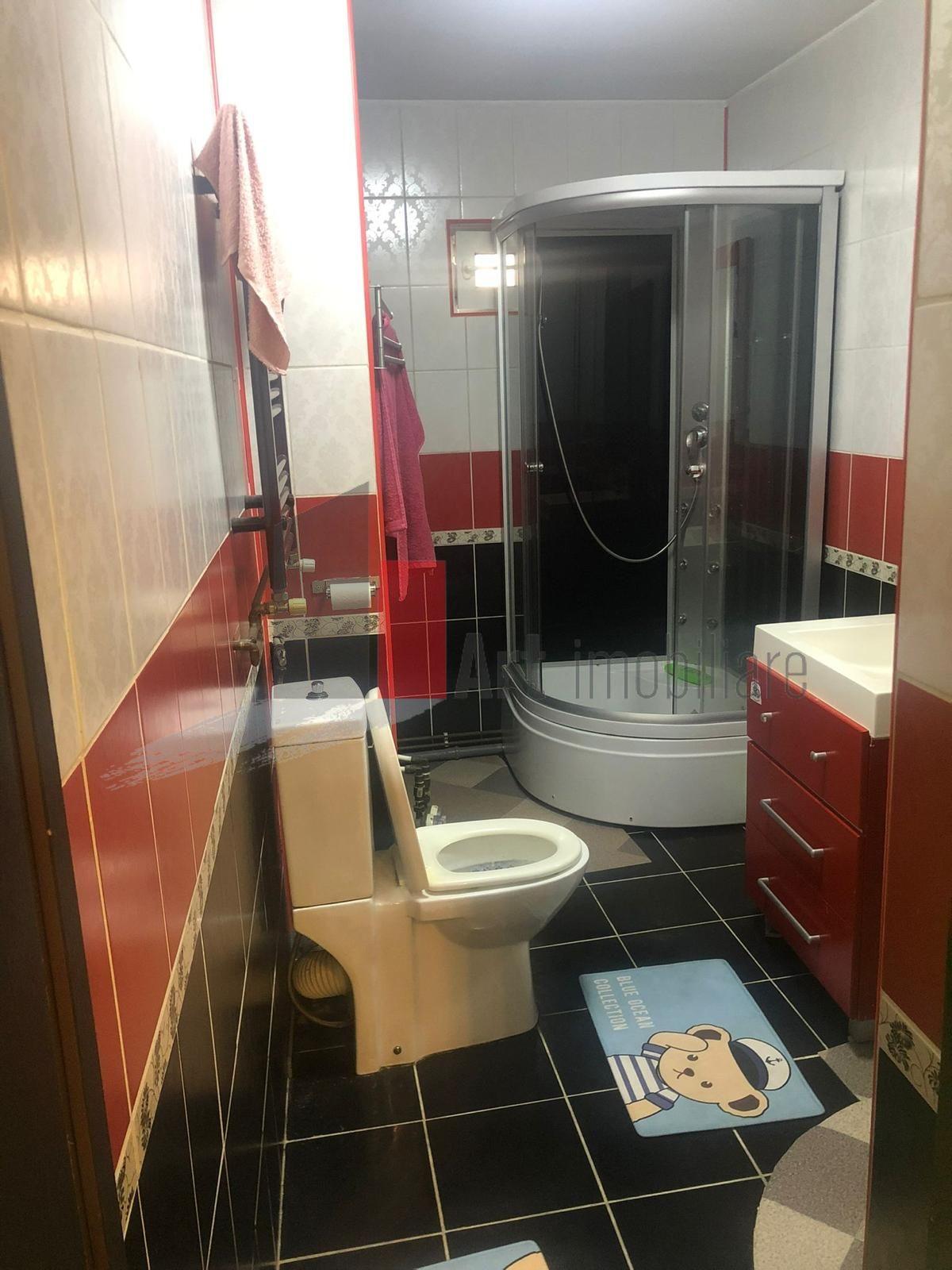 Apartament de 2 camere transformat din 3, Drumul Taberei - 12