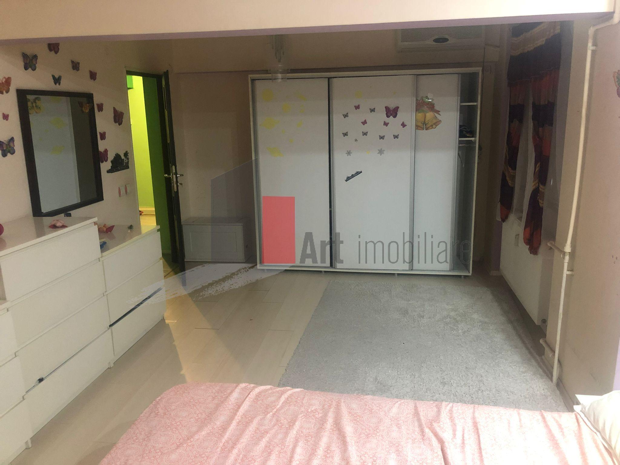 Apartament de 2 camere transformat din 3, Drumul Taberei - 17