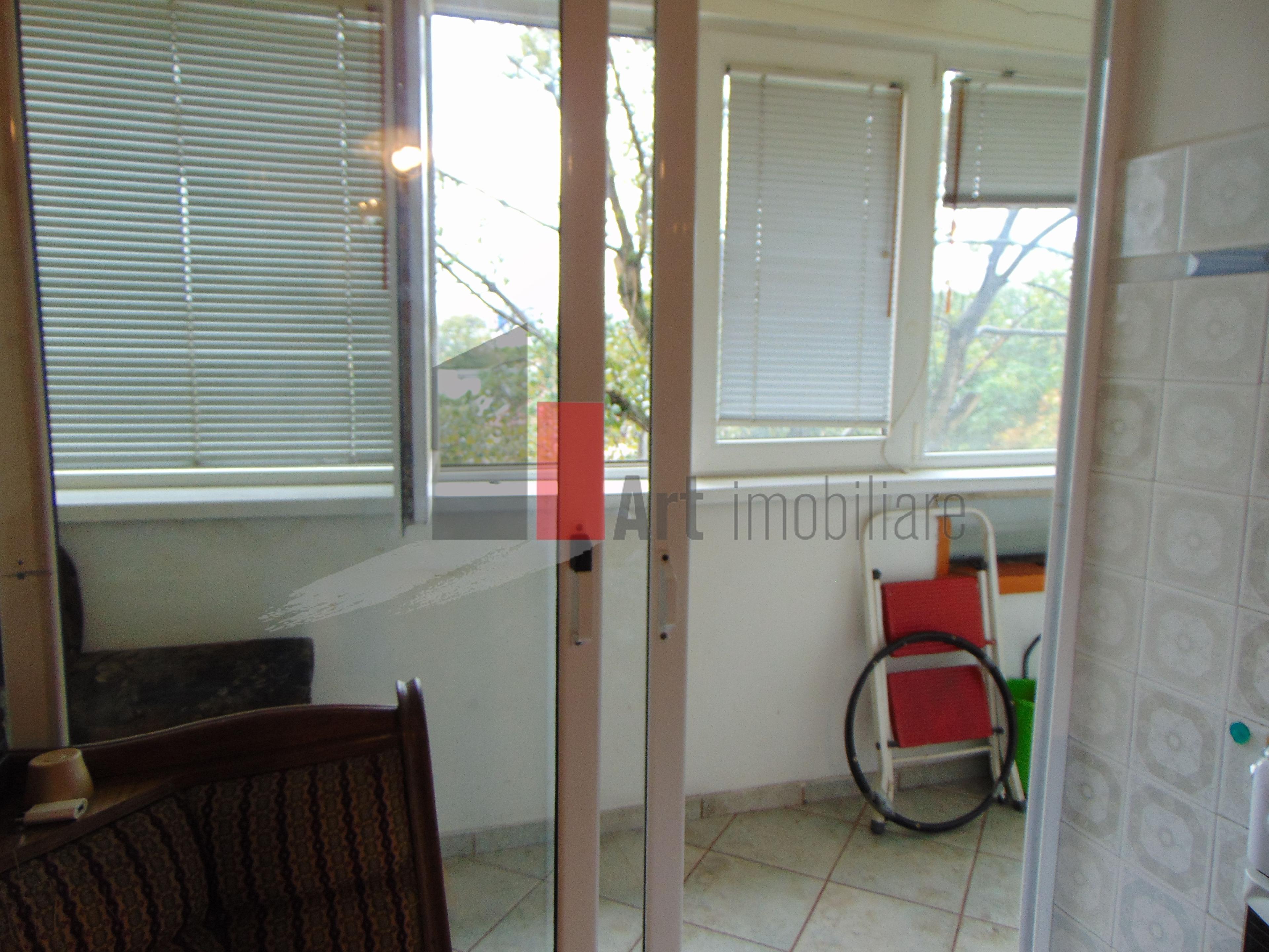 Apartament 3 camere decomandat Vergului - 21