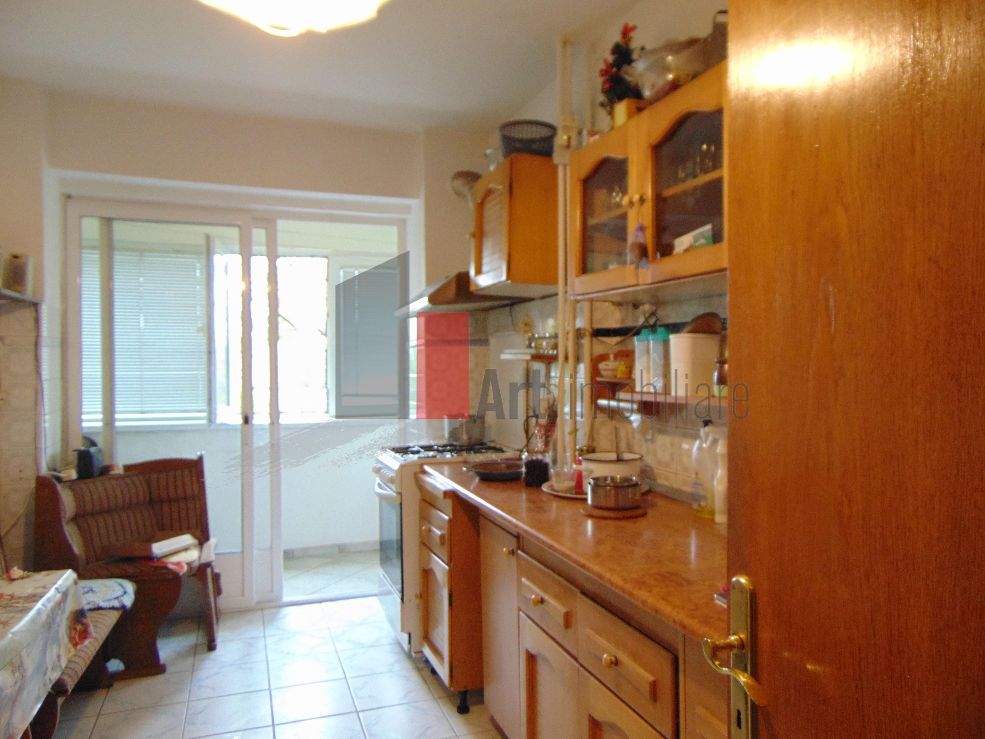 Apartament 3 camere decomandat Vergului - 20