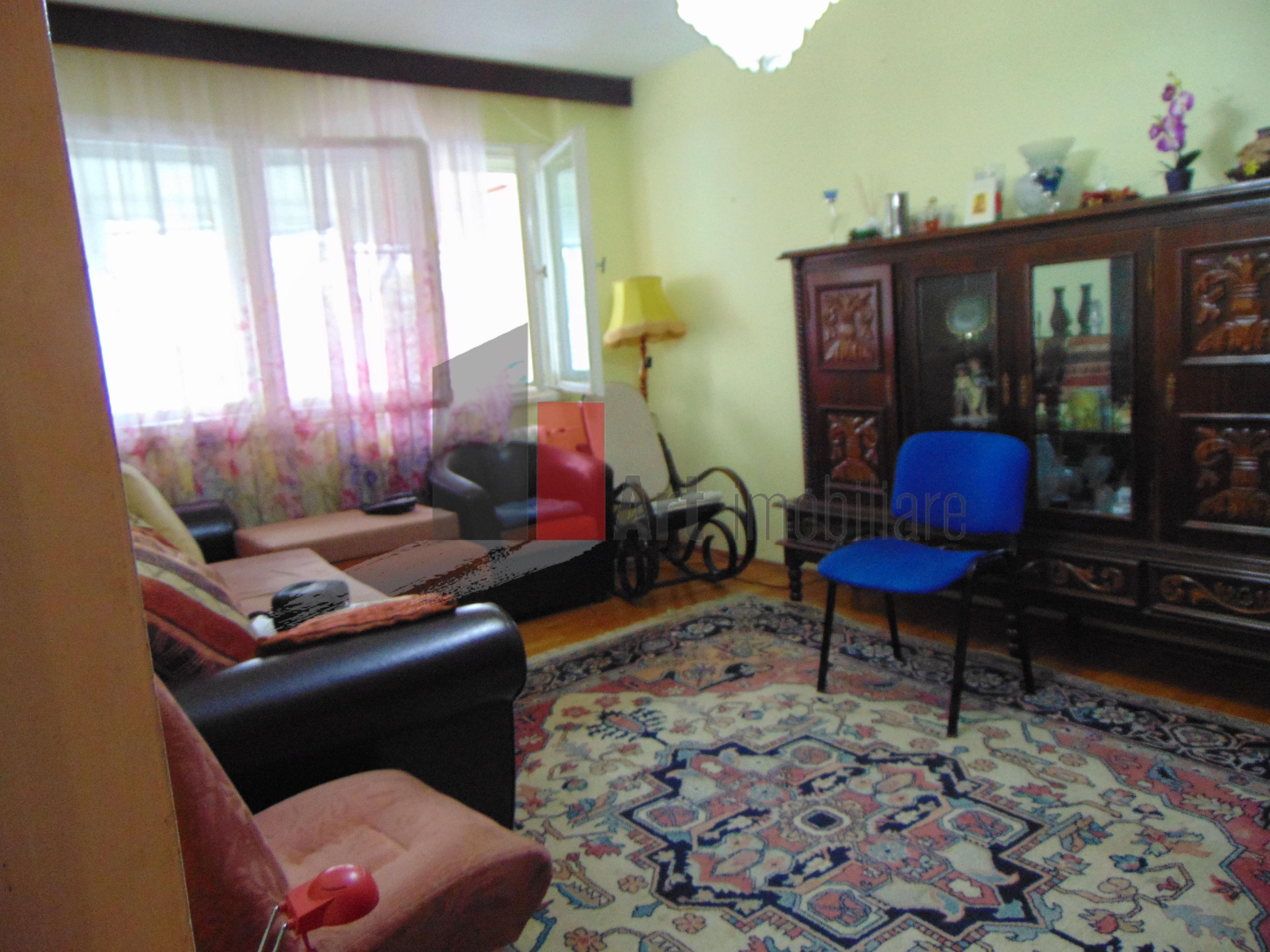 Apartament 3 camere decomandat Vergului - 9