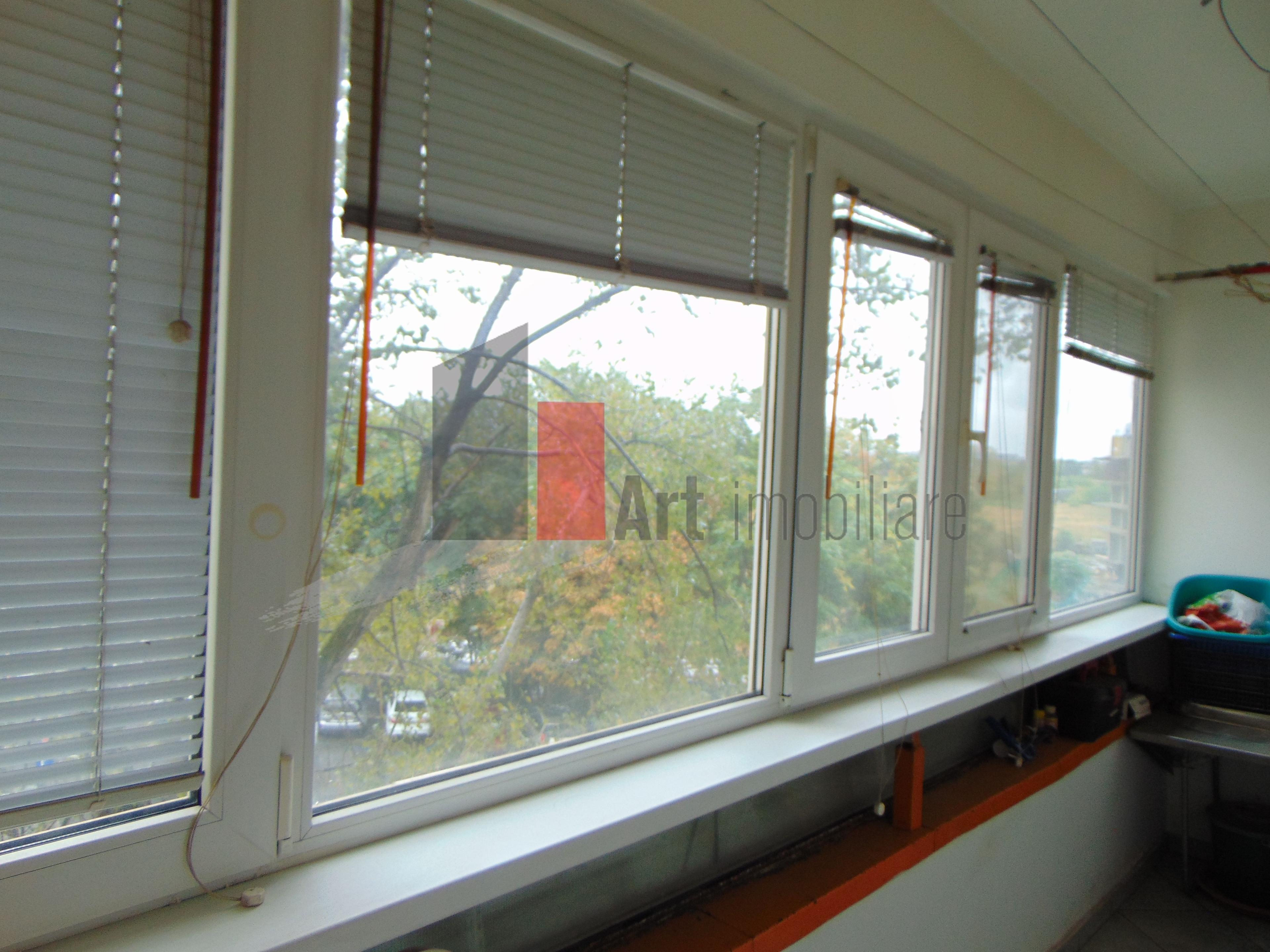 Apartament 3 camere decomandat Vergului - 22