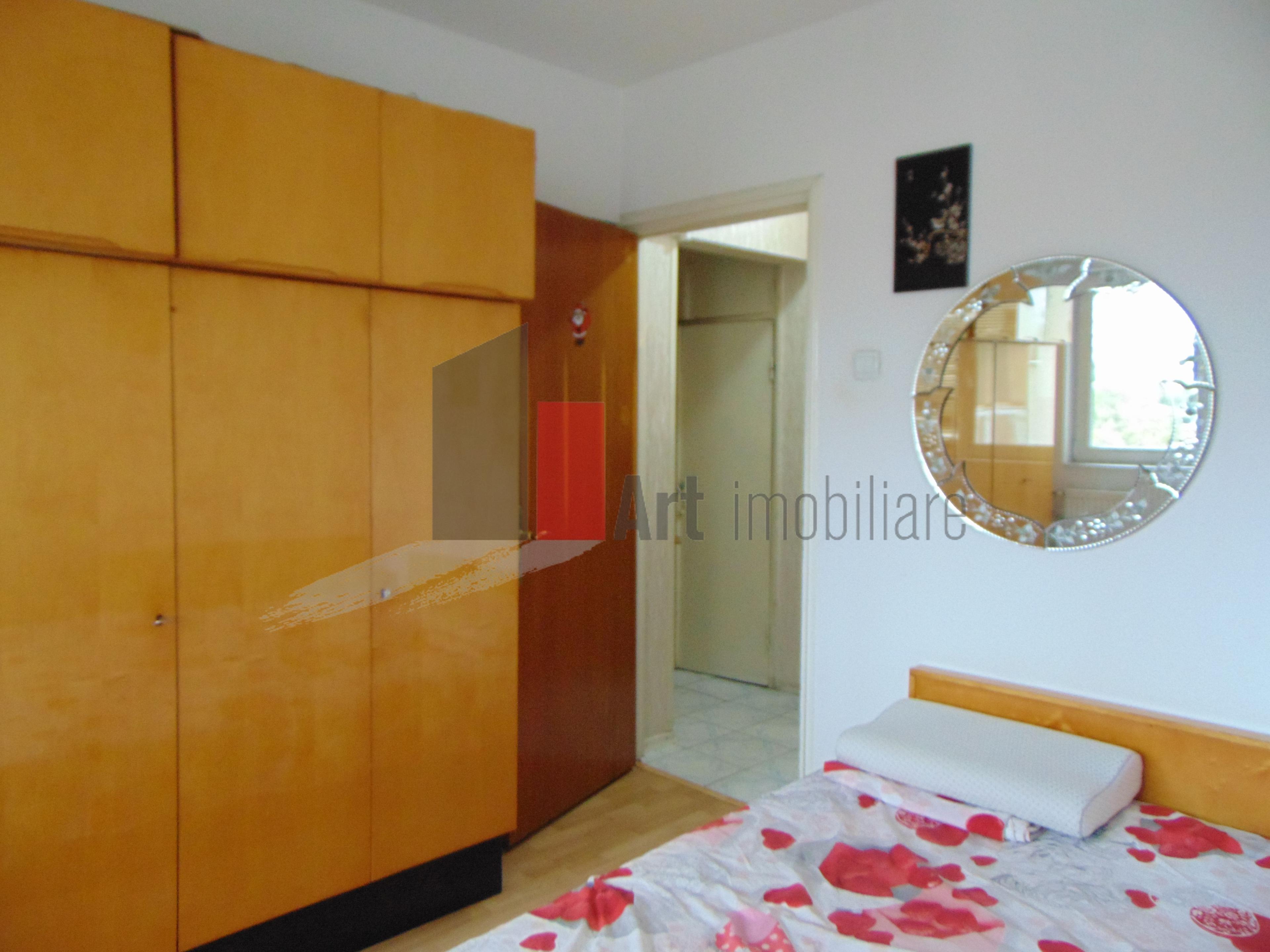 Apartament 3 camere decomandat Vergului - 17